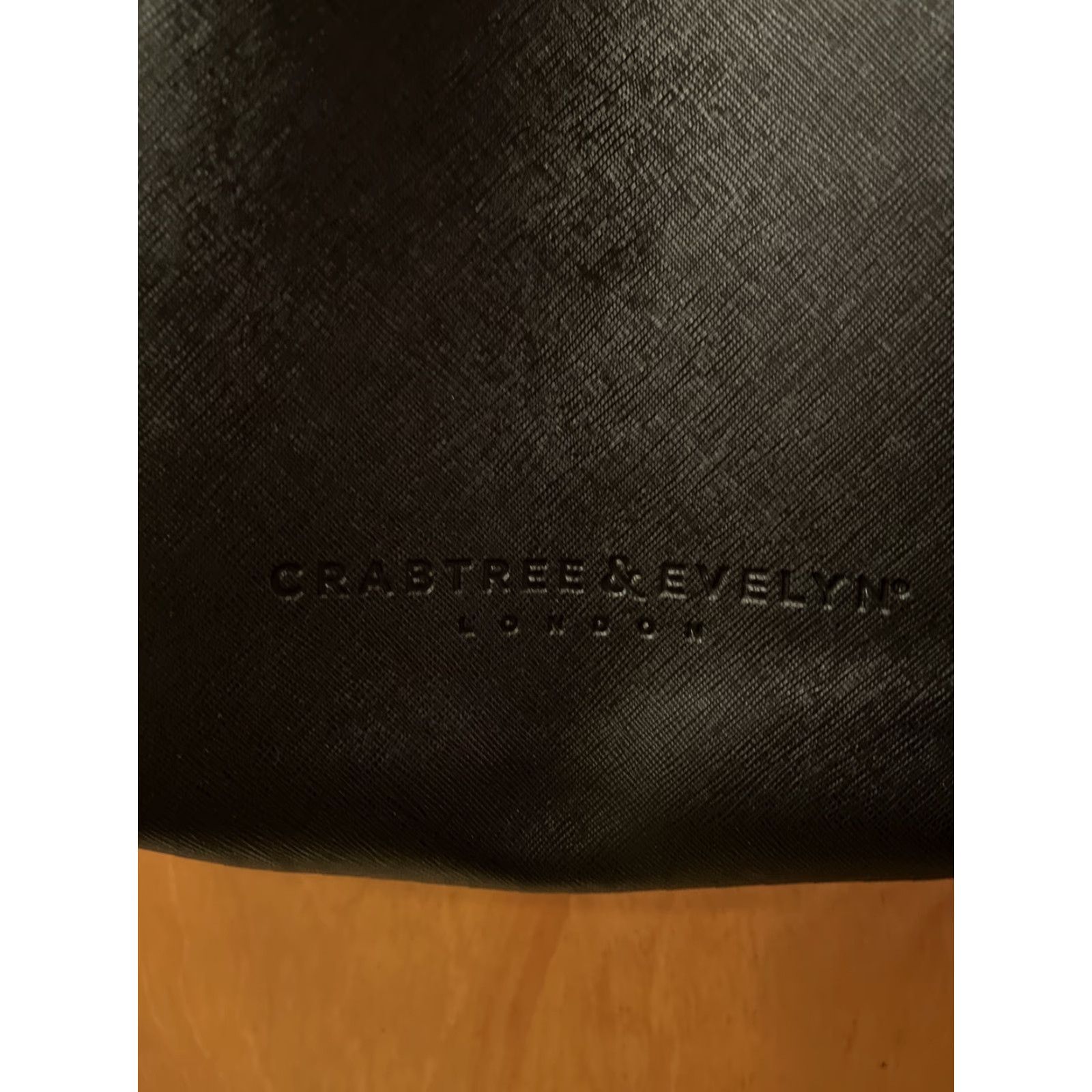 Vintage Crabtree & Evelyn London Tote Bag Womens Large Red Faux Leather Travel Casual Side Zippers 15x17x15.5 Size ONE SIZE - 2 Thumbnail