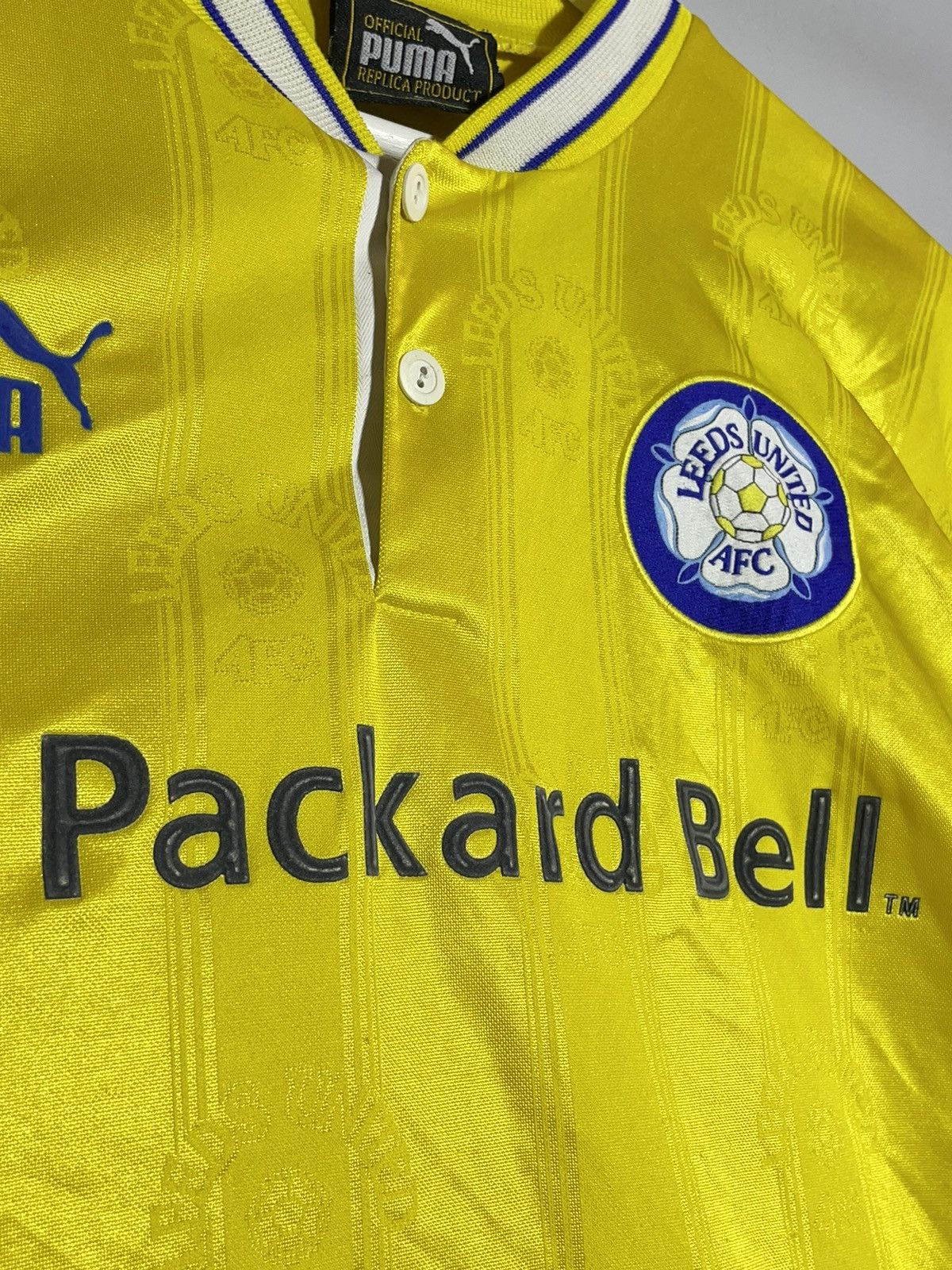 Puma × Vintage Leeds United Puma 1996/97 Away Vintage Football Shirt Size US L / EU 52-54 / 3 - 5 Thumbnail