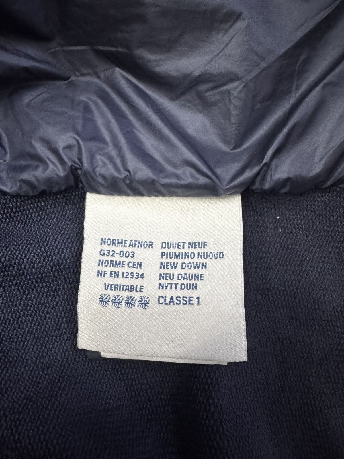 Moncler MAGLIA CARDIGAN Size XL / US 12-14 / IT 48-50 - 7 Thumbnail