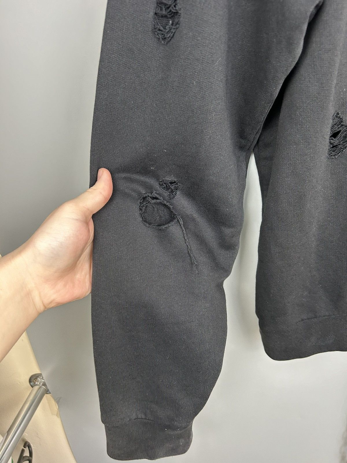 Designer × Sandro Modern Sandro Black Blank Thrashed Hoodie Size US M / EU 48-50 / 2 - 21 Thumbnail