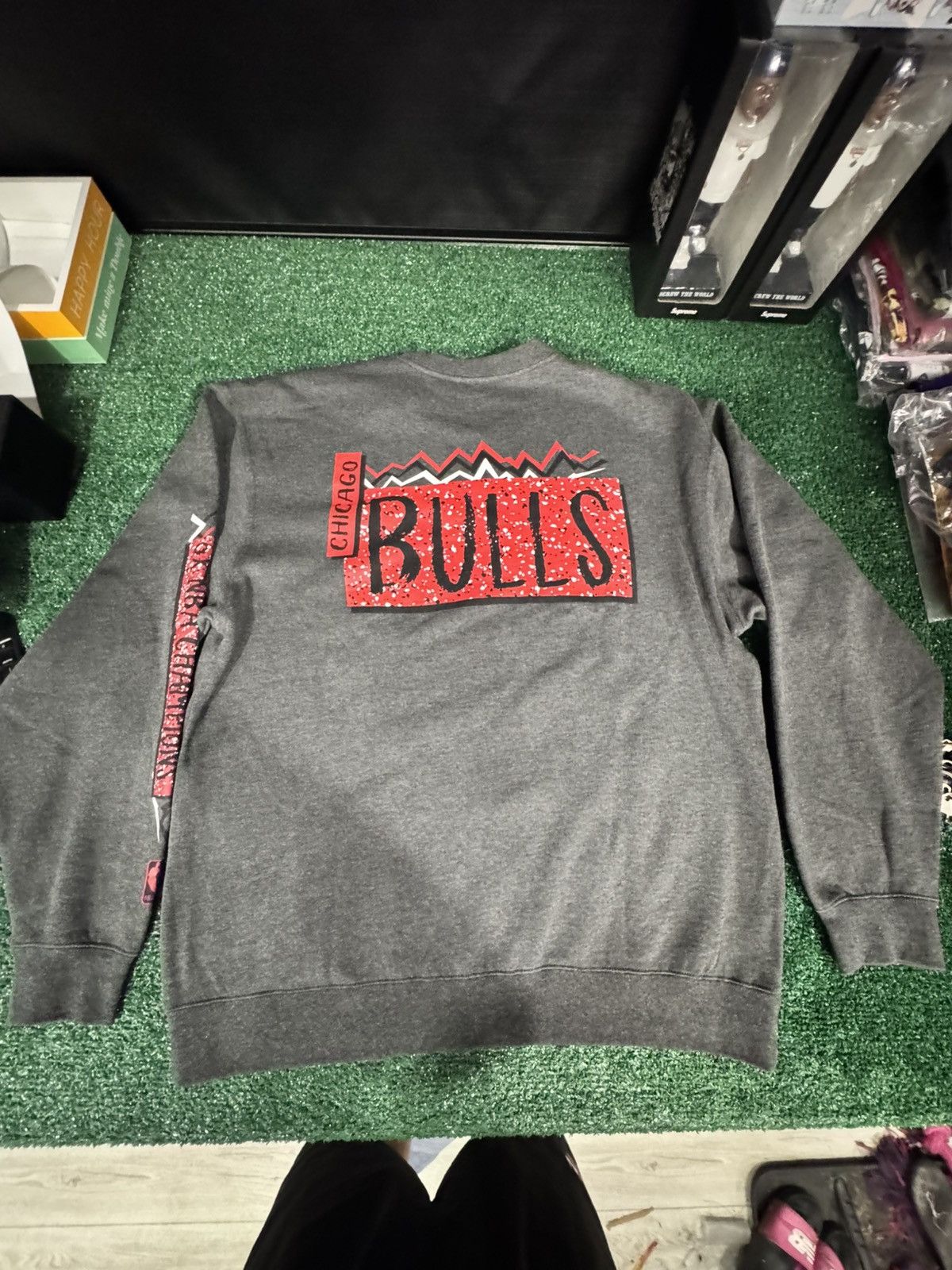 Mitchell & Ness Mitchell N Ness born and bred bulls sweater Size US XL / EU 56 / 4 - 2 Thumbnail