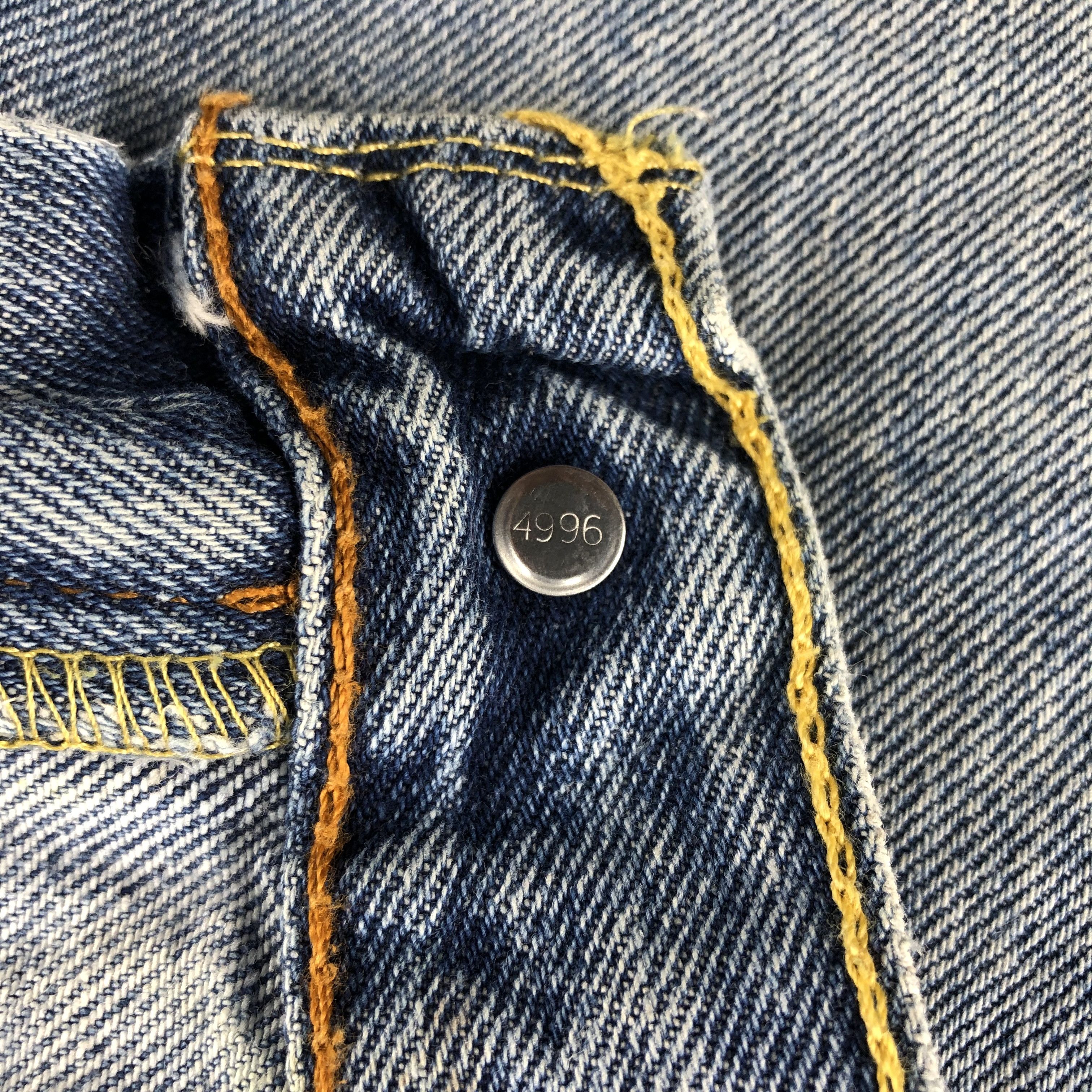 Levi's Vintage Levis 505 Light Wash Jeans- J1322 Size US 33 - 10 Thumbnail
