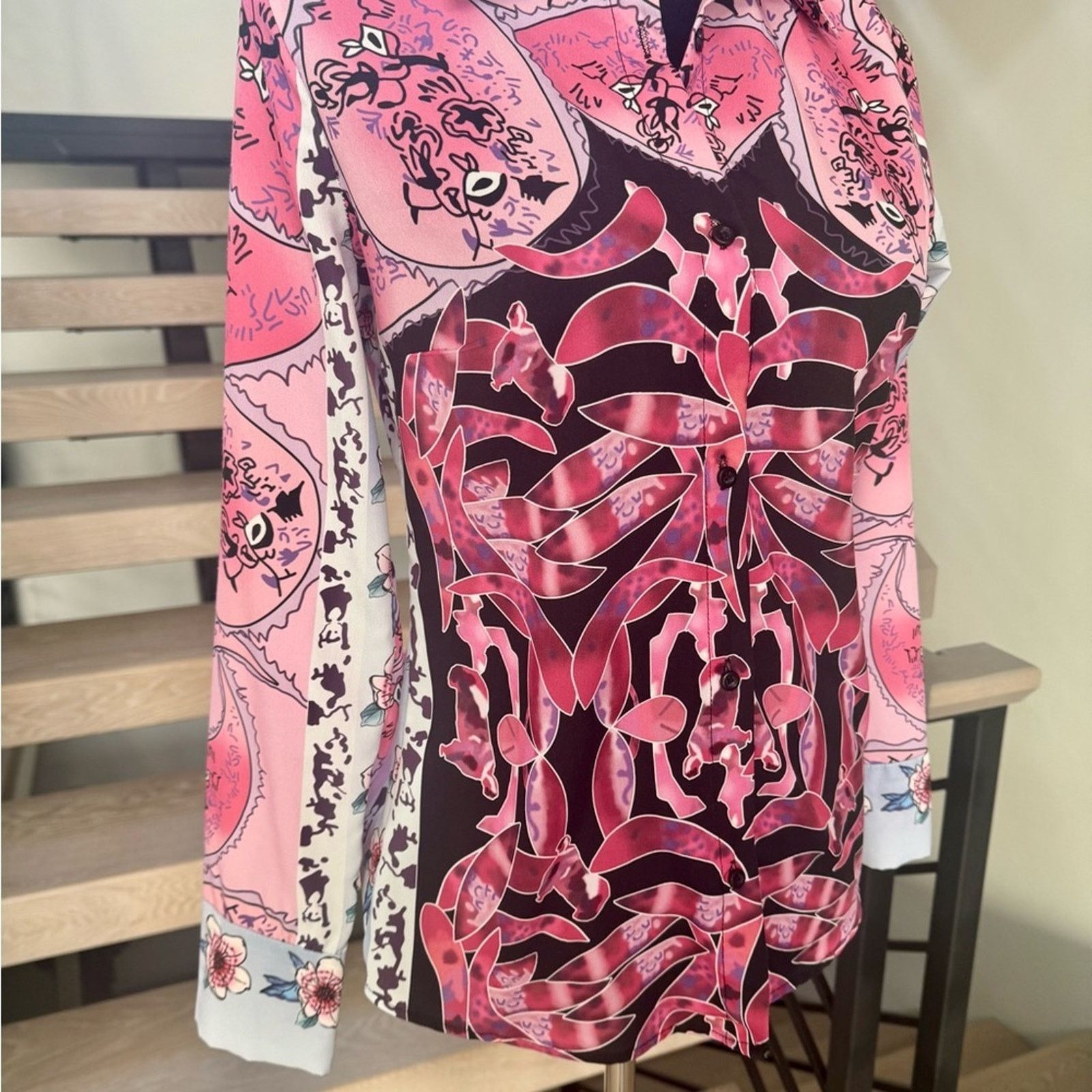 Other Chic Pink and Black Patterned Button Down Shirt size XS Size XS / US 0-2 / IT 36-38 - 3 Thumbnail