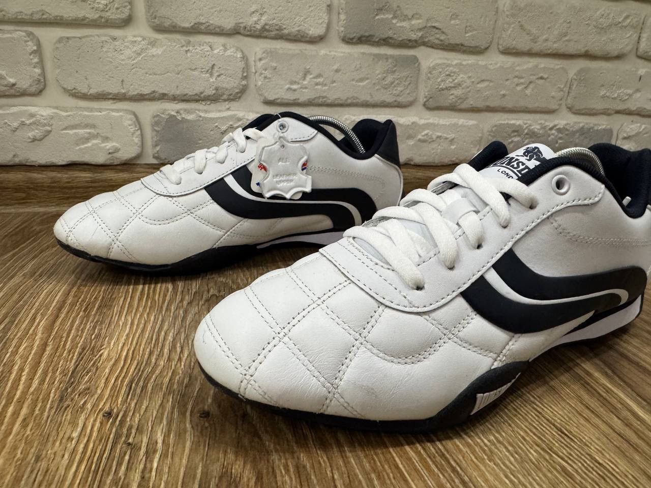 Vintage Lonsdale London Vintage Y2K Low Top Leather Shoes Size US 10 / EU 43 - 13 Thumbnail