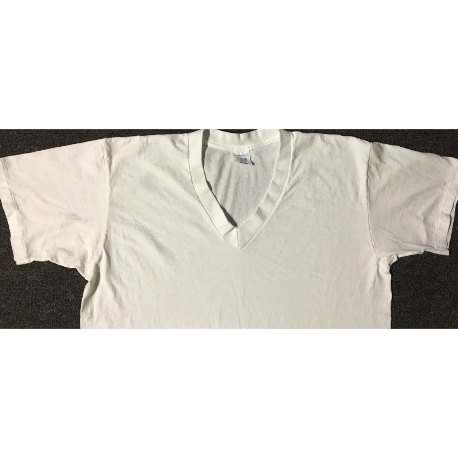 Vintage VINTAGE Mervyns Faded V Neck Shirt XL USA Grunge Biker Punk Surf Skate Track - 80s 90s Shirt Mens Size US XL / EU 56 / 4 - 4 Thumbnail
