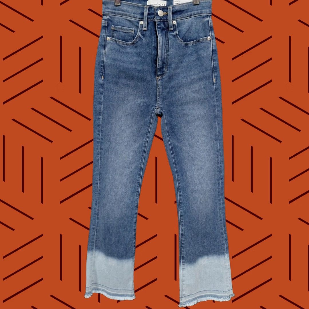 Loft LOFT Jeans Blue Solid Denim Women Size 24 Kick Crop High Rise Size 42" / US 20 - 1 Thumbnail