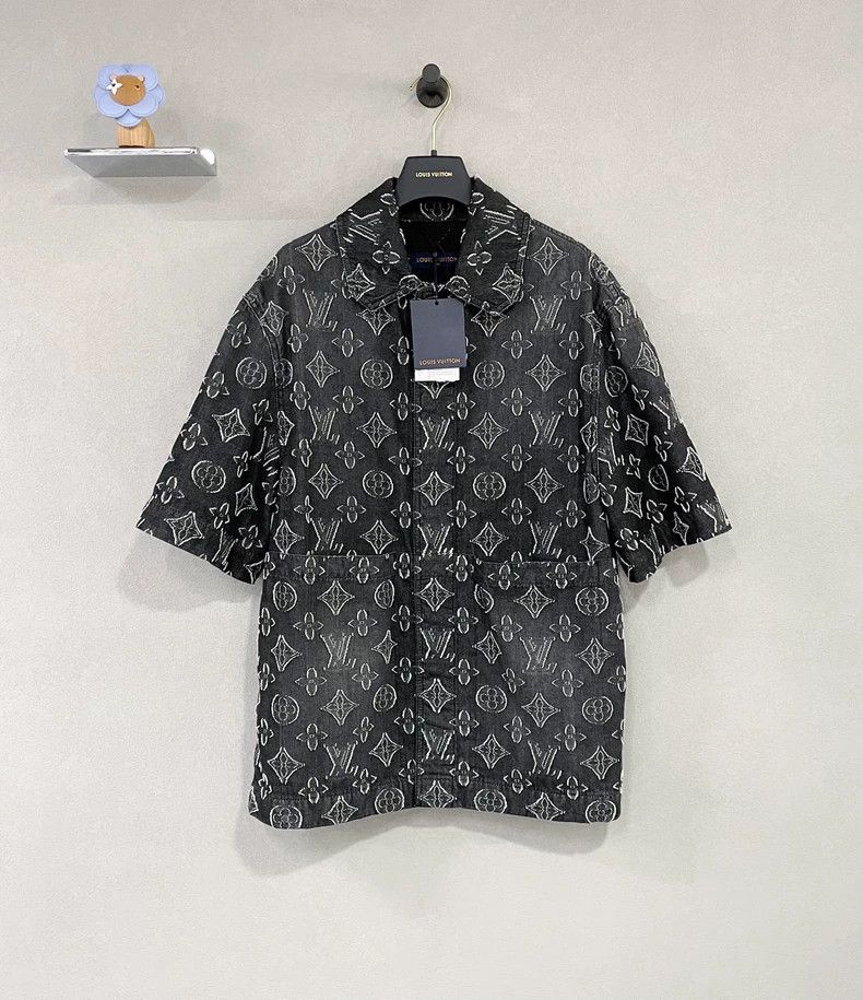 Louis Vuitton Black Printed Denim Short Sleeve Shirt - dmc Size US S / EU 44-46 / 1 - 1 Thumbnail