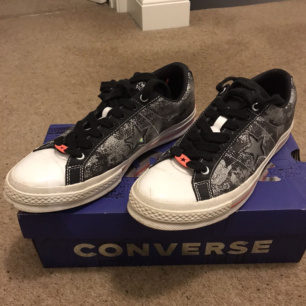 image of Yung Lean One Wish One Star Converse Shoes in Silver, Men's (Size 11)