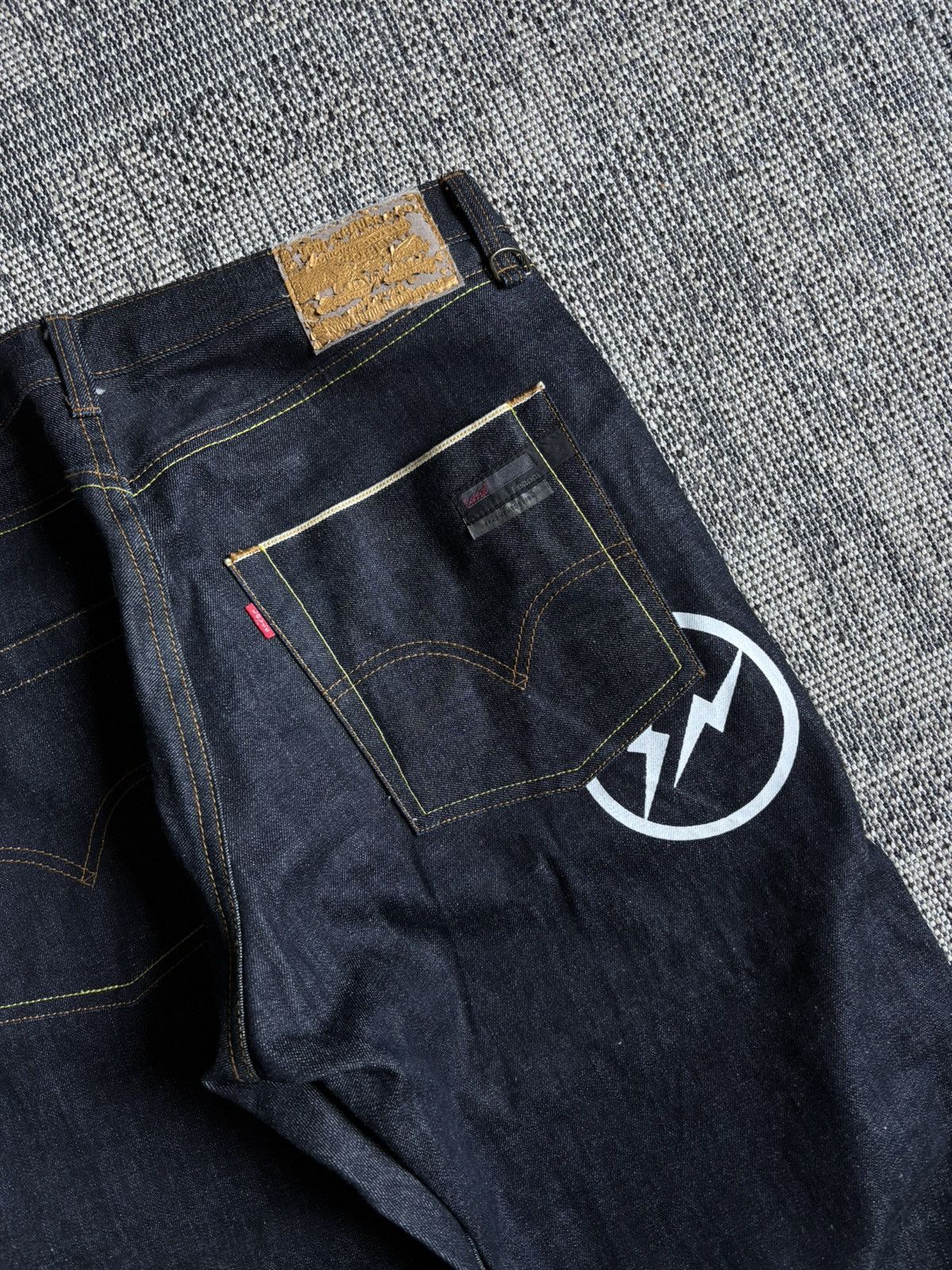 Fragment Design × Levi's Levi’s x Fragment Design Selvedge Denim Hiroshi Fujiwara Size US 34 / EU 50 - 3 Thumbnail