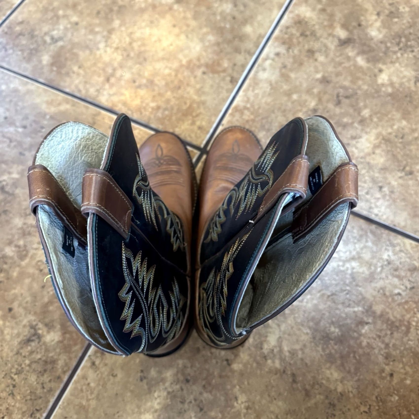 Justin Boots Justin Boots 1138 Brown Leather Western Cowboy Boot EE Mid-Calf Size 10.5 EUC Mens Shoes Size US 11 / EU 44 - 5 Thumbnail