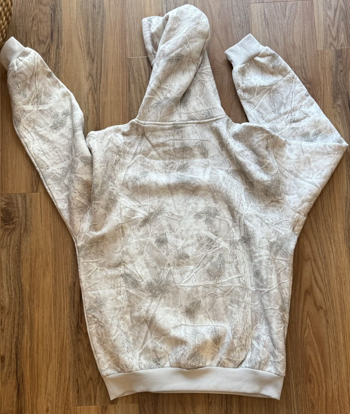 Comfort Colors Brand new comfrt collection hoodie real tree, Size US M / EU 48-50 / 2 - 2 Thumbnail