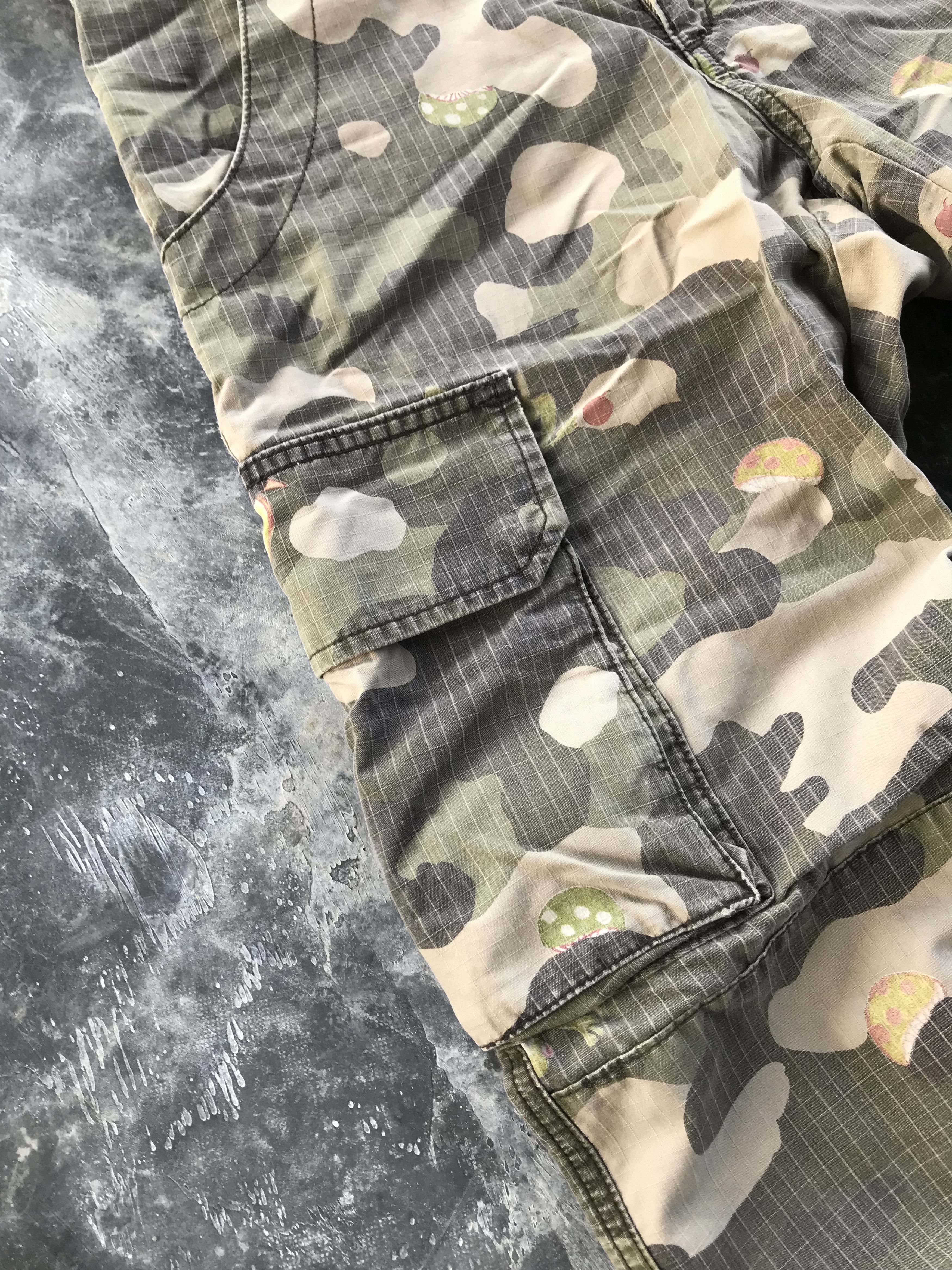 Issey Miyake Tsumori Chisato Camo Cargo Pants Size US 29 - 3 Thumbnail