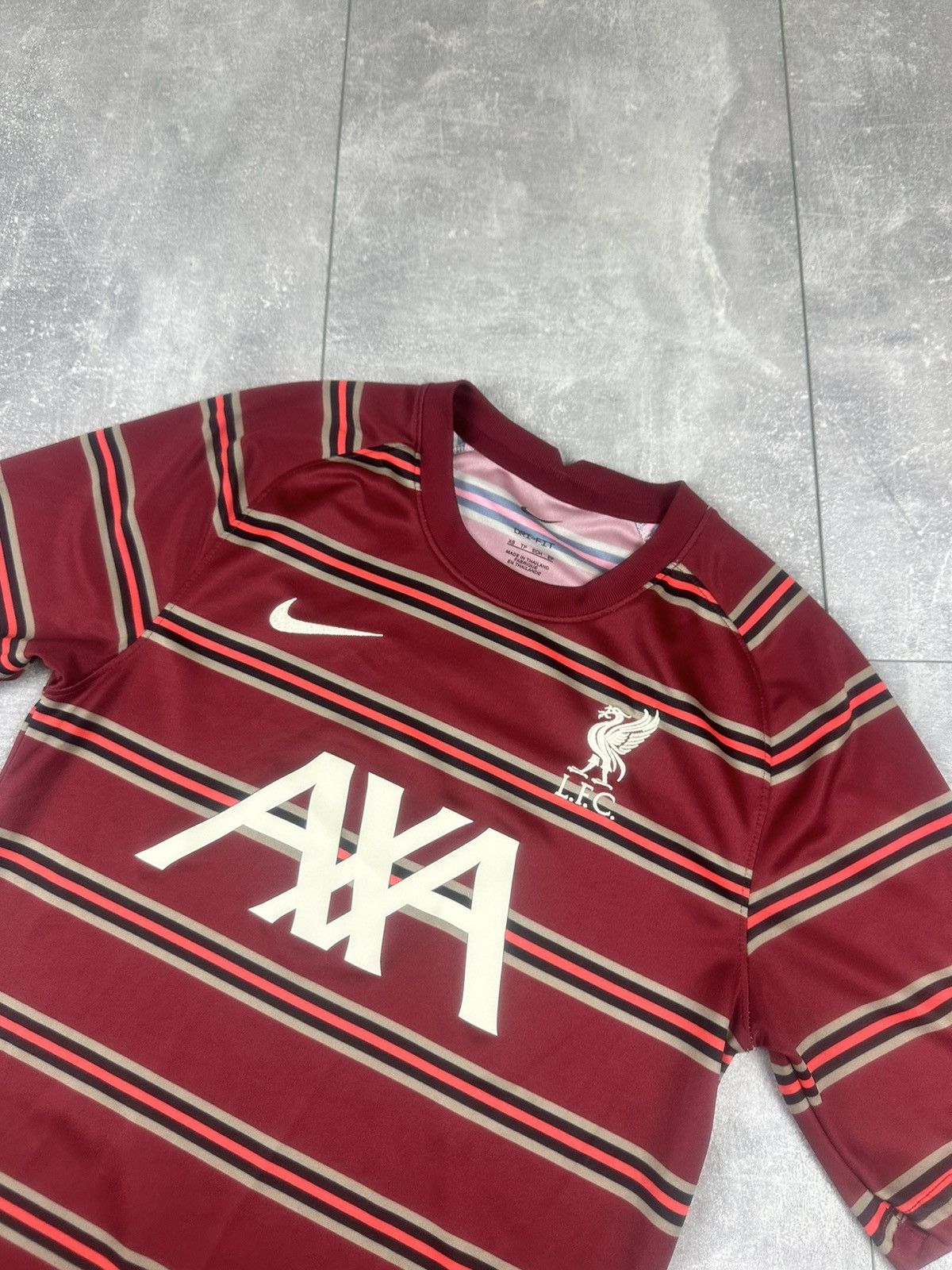 Nike Nike Liverpool 2021/22 Pre-Match Training Soccer Jersey Size US XS / EU 42 / 0 - 5 Thumbnail