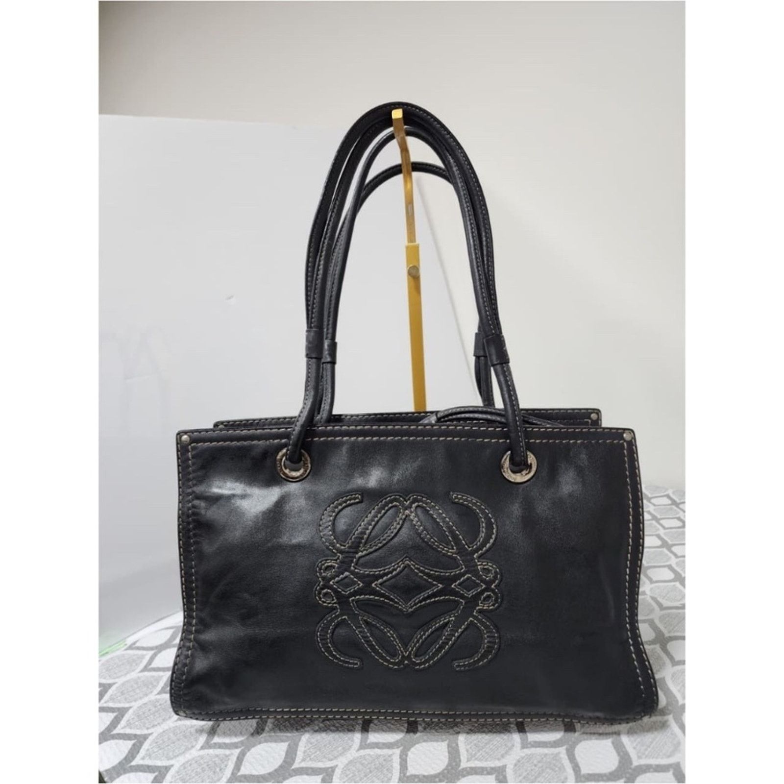 Loewe Authentic Loewe Anagram Love Logo Shoulder Bag Black Size ONE SIZE - 1 Thumbnail