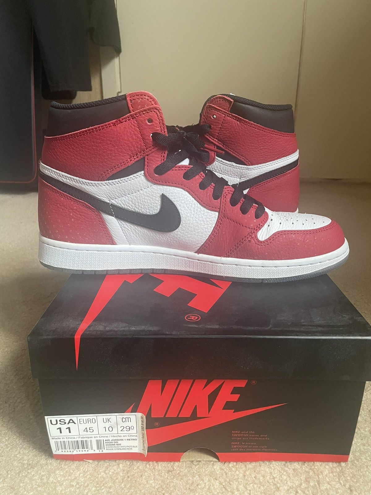 Jordan Brand × Nike Jordan 1 ‘Spider-Man Origin Story’ Size US 11 / EU 44 - 4 Thumbnail