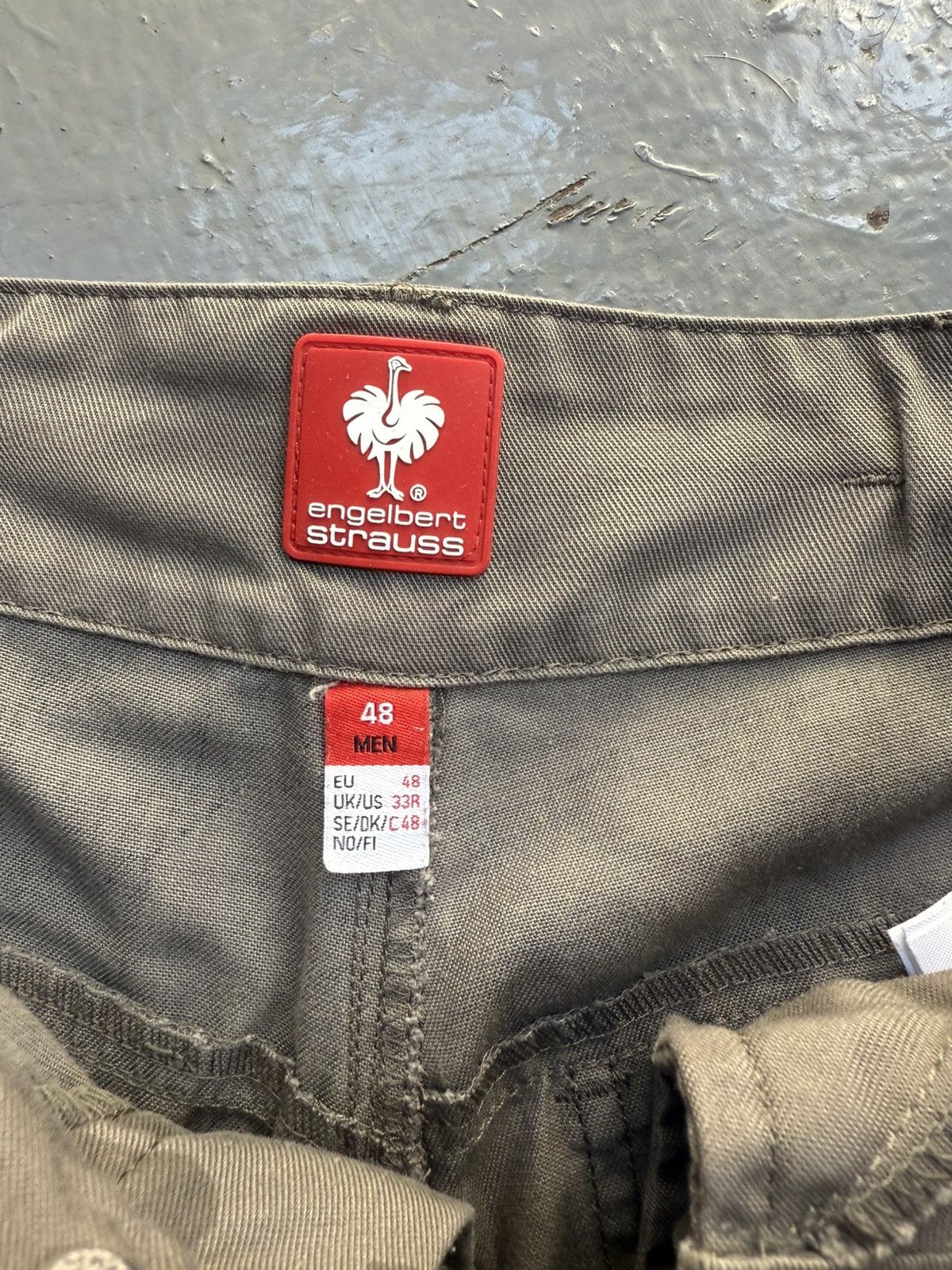 Loose fitting tactical cargos