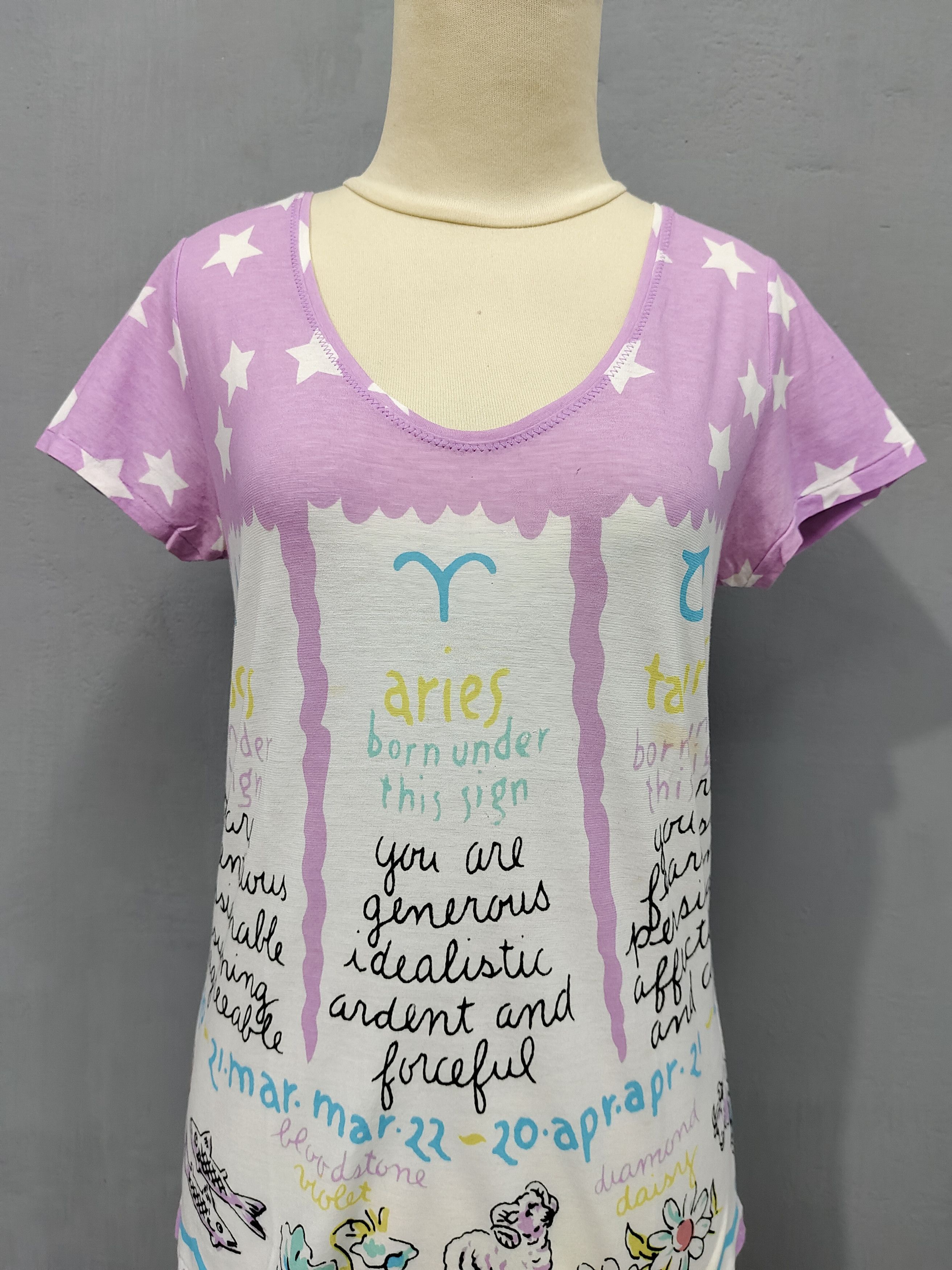 Tsumori Chisato DOPE🇯🇵Tsumori Chisato Zodiac Art Graphic Tshirt Size M / US 6-8 / IT 42-44 - 8 Thumbnail
