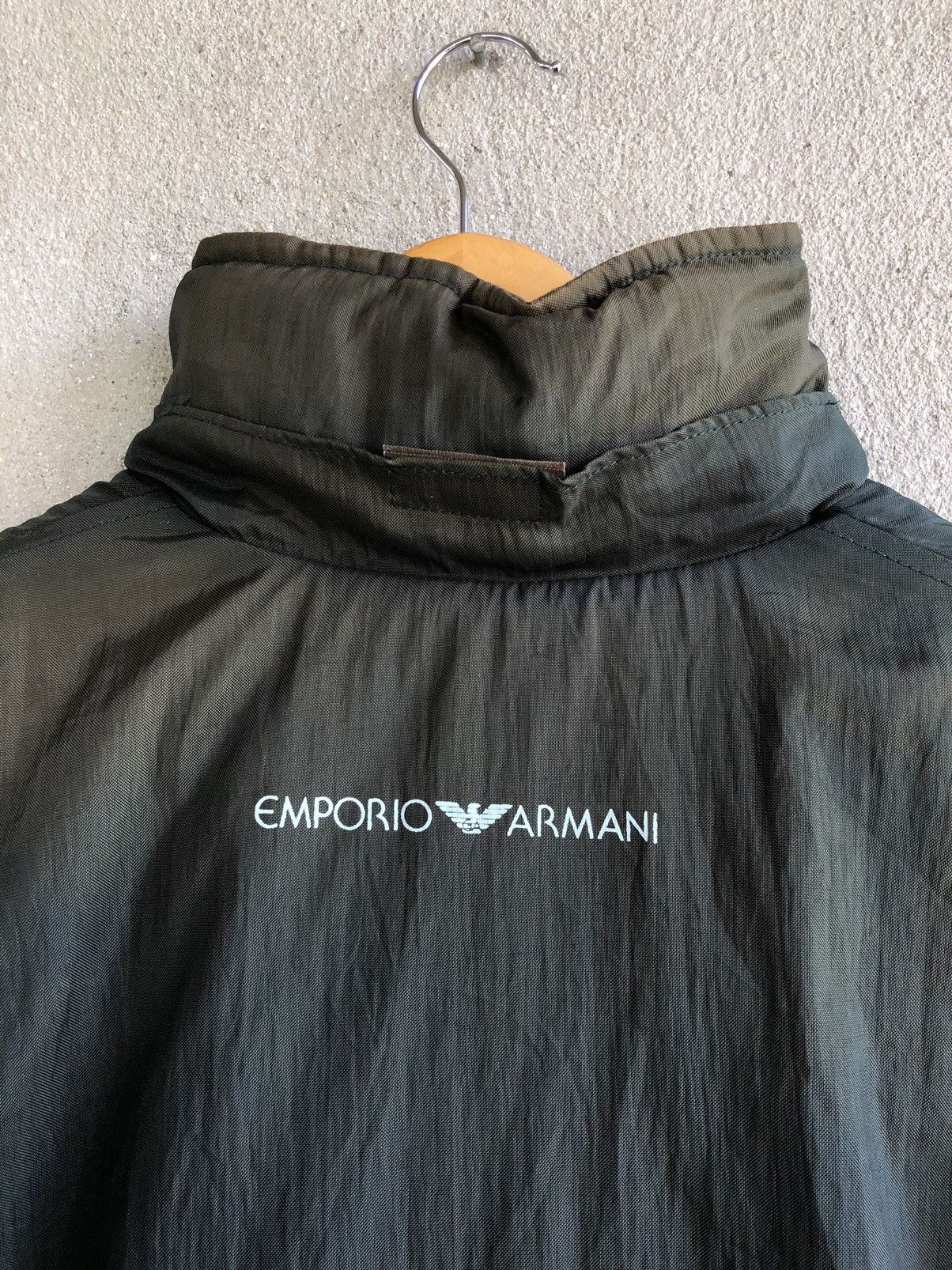 Emporio Armani Vintage EMPORIO ARMANI sun faded Puffer Jacket Size US XL / EU 56 / 4 - 4 Thumbnail