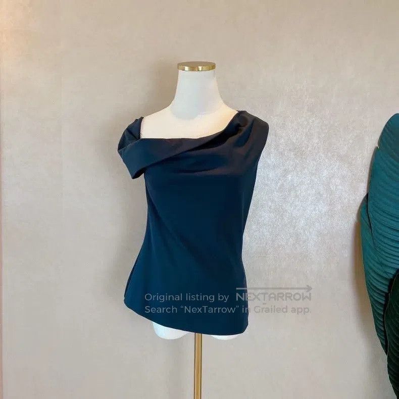 Balenciaga Balenciaga Black Unique Design Top Size XS / US 0-2 / IT 36-38 - 1 Thumbnail