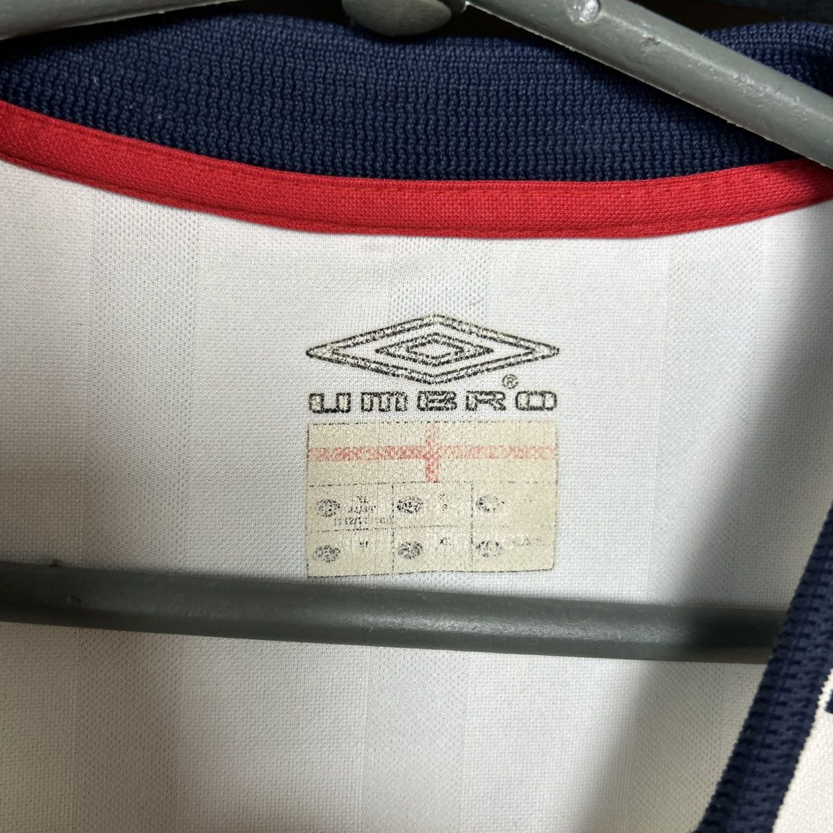 Umbro Vintage Umbro England 2001 Home Soccer jersey size XL Size US XL / EU 56 / 4 - 12 Thumbnail