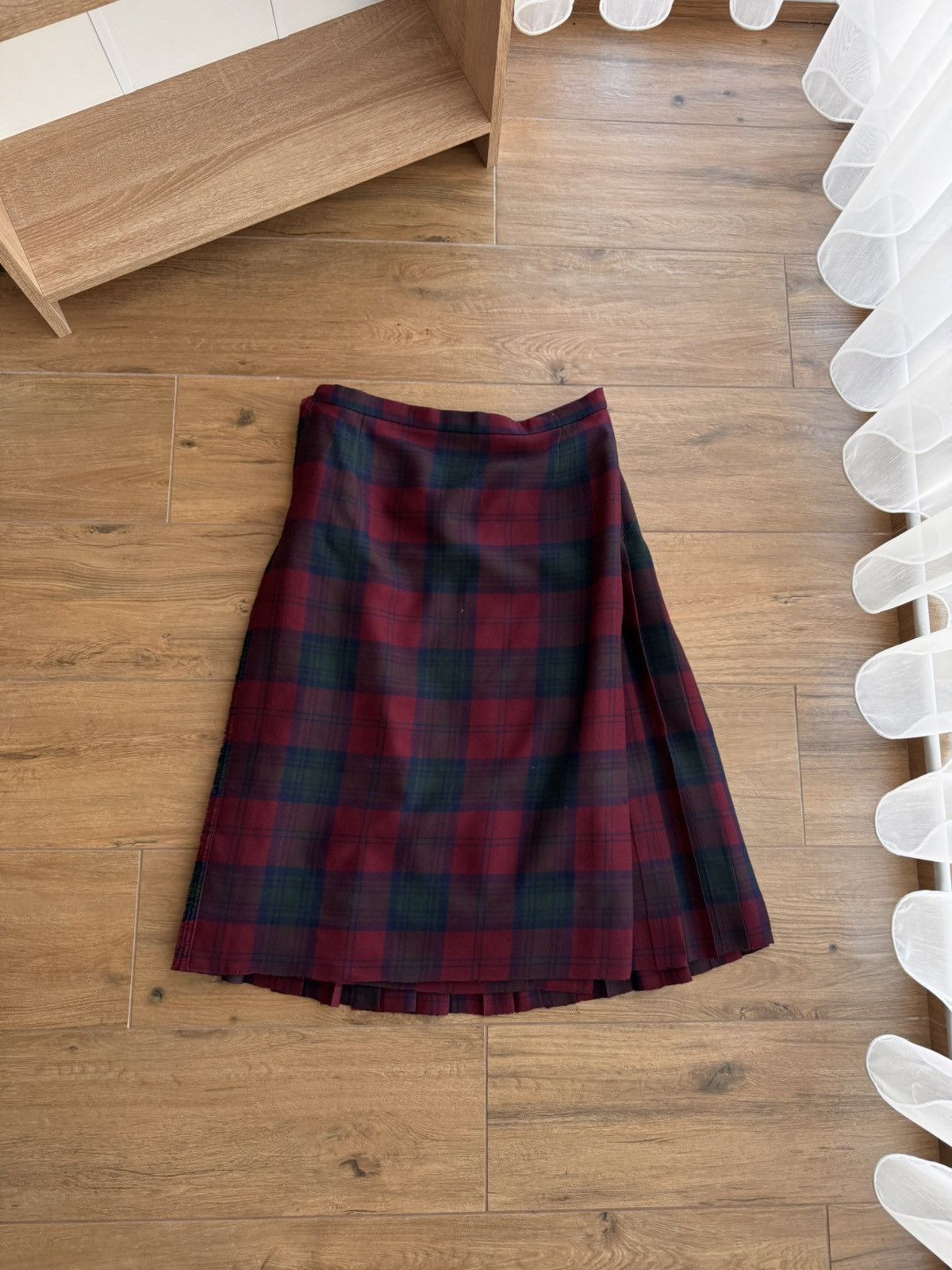 Pringle Of Scotland × Vintage Vintage Pringle of Scotland Tartan Red Wall Skirt Kilt Size 30" / US 8 / IT 44 - 7 Thumbnail