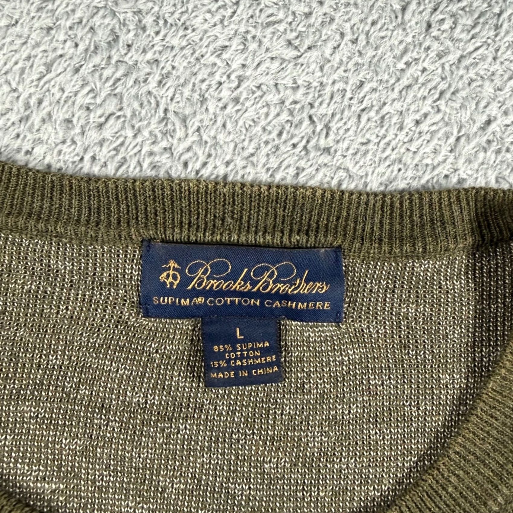 Brooks Brothers Brooks Brothers Olive Green Supima Cashmere Crewneck Polka Dot Pullover Men Large Size US L / EU 52-54 / 3 - 3 Thumbnail