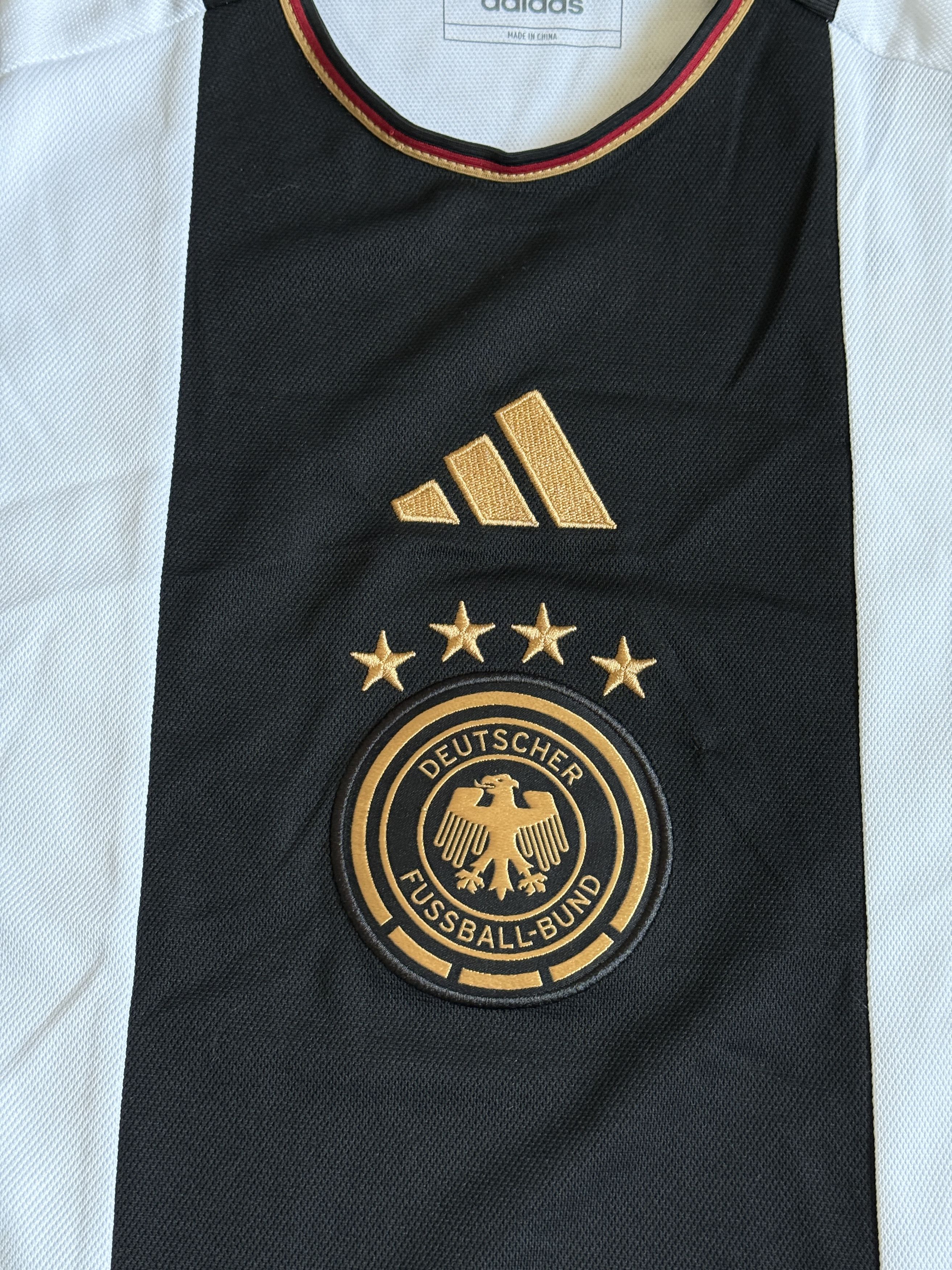 Adidas GERMANY 22/23 SHIRT JERSEY FOOTBALL SOCCER ADIDAS S Size US S / EU 44-46 / 1 - 6 Thumbnail