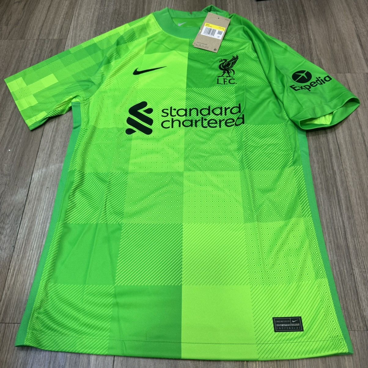 Liverpool 21/22 gk shirt (Bnwt)