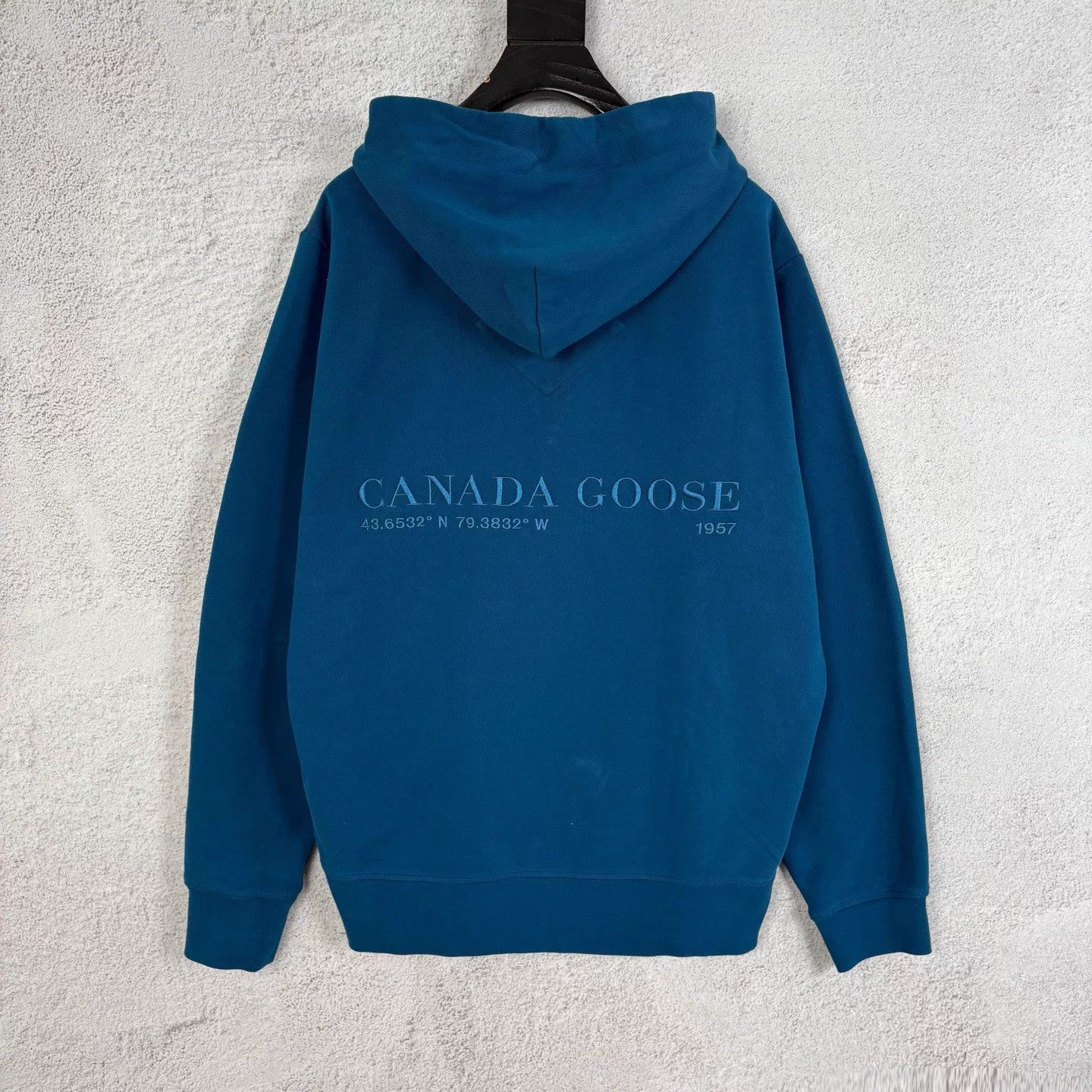 Canada Goose Canada Goose Blue Logo Embroidered Hoodie L Size US L / EU 52-54 / 3 - 2 Thumbnail