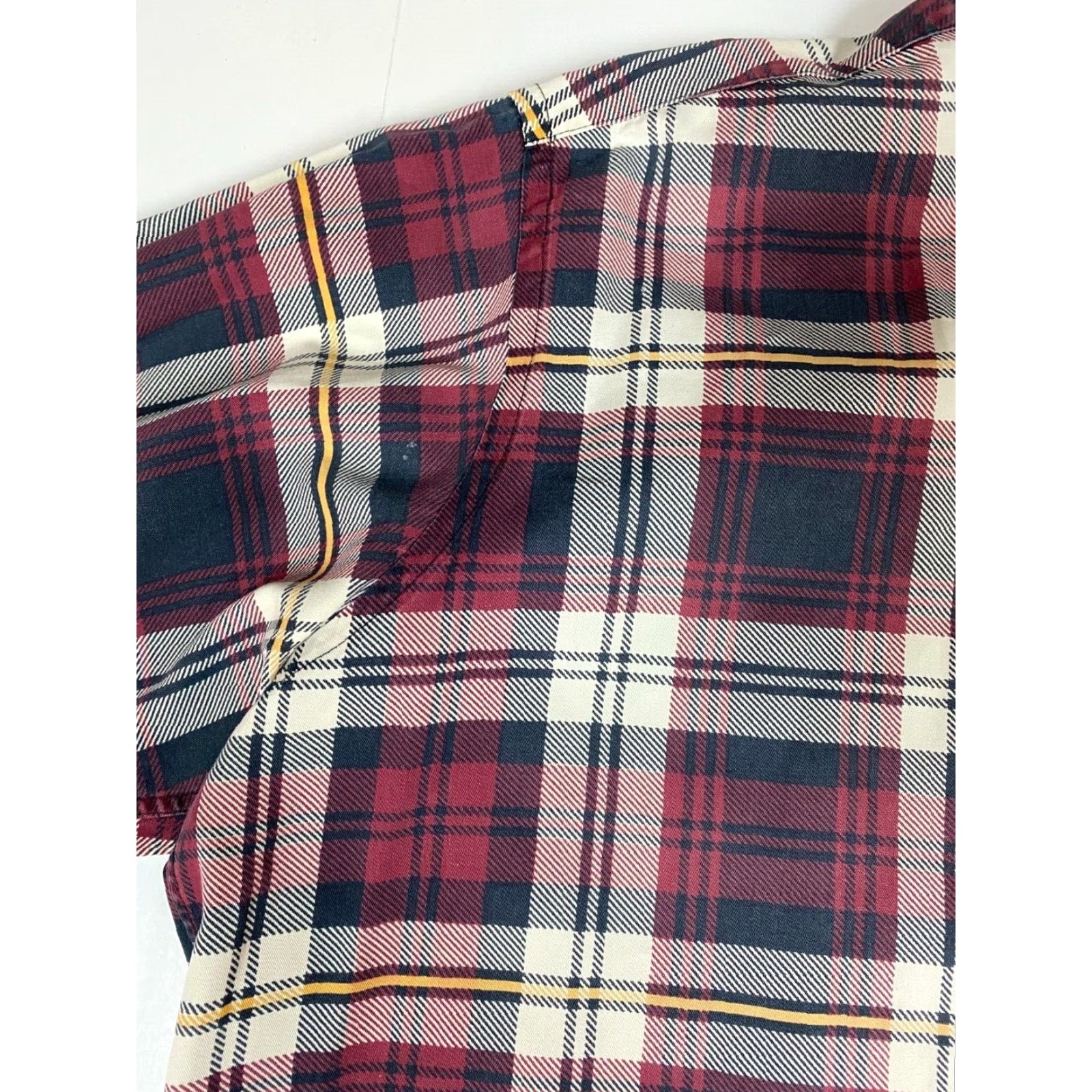 Vintage Hunt Club Shirt Mens Large Red Plaid Button-Down Short Sleeve Collared Button-Up Knit Polyester Size US L / EU 52-54 / 3 - 6 Thumbnail