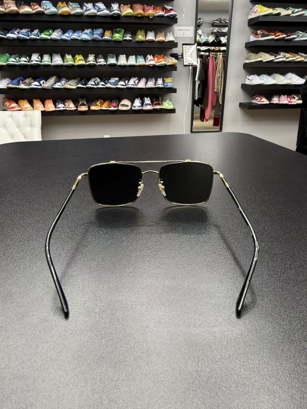 Gucci AUTHENTIC Men’s Gucci Gold Rim Sunglasses Size ONE SIZE - 4 Thumbnail