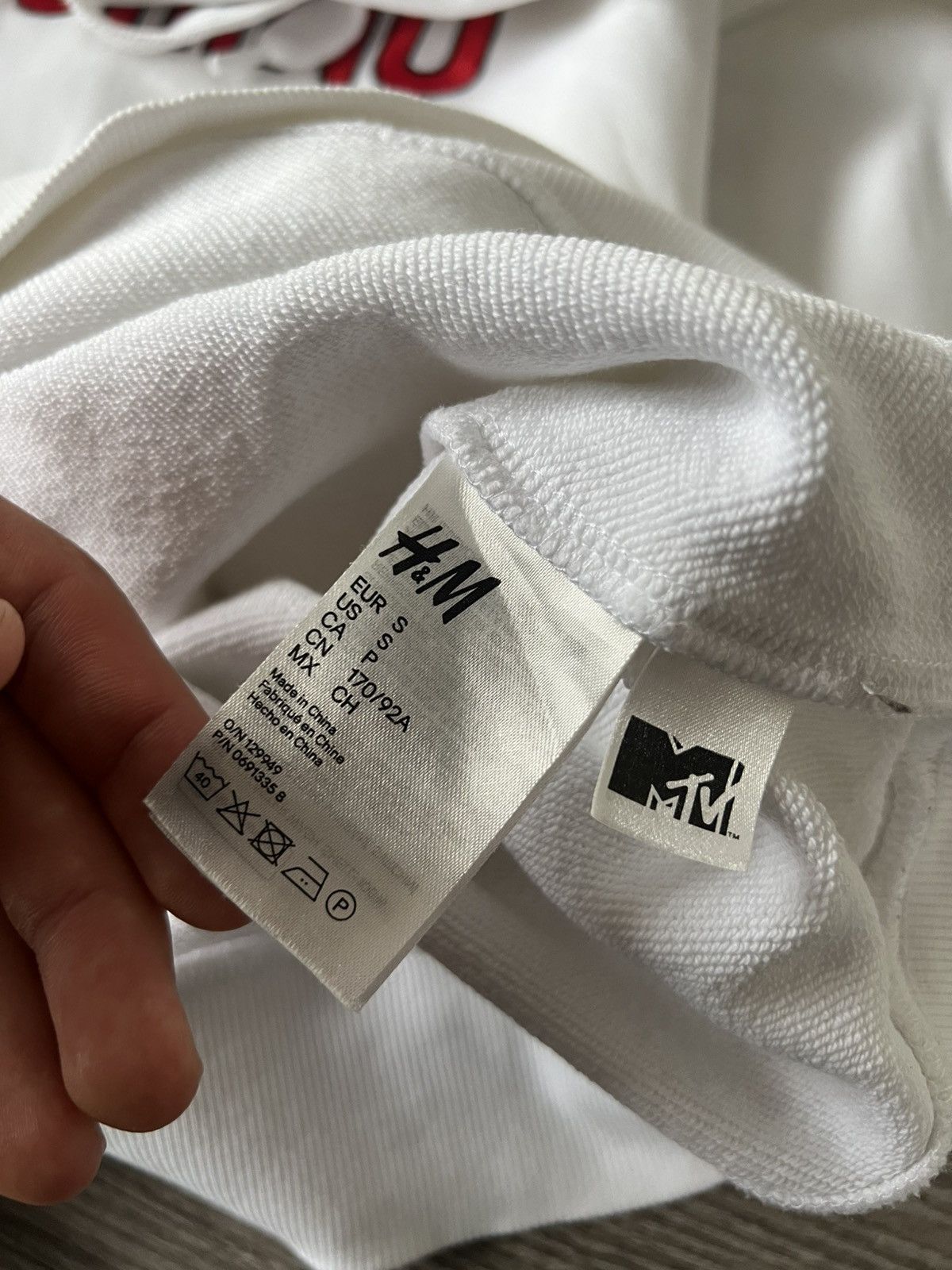 Moschino ‼️Moschino x H&M x Mtv Big Knit Logo White Hoodie‼️ Size US S / EU 44-46 / 1 - 20 Thumbnail