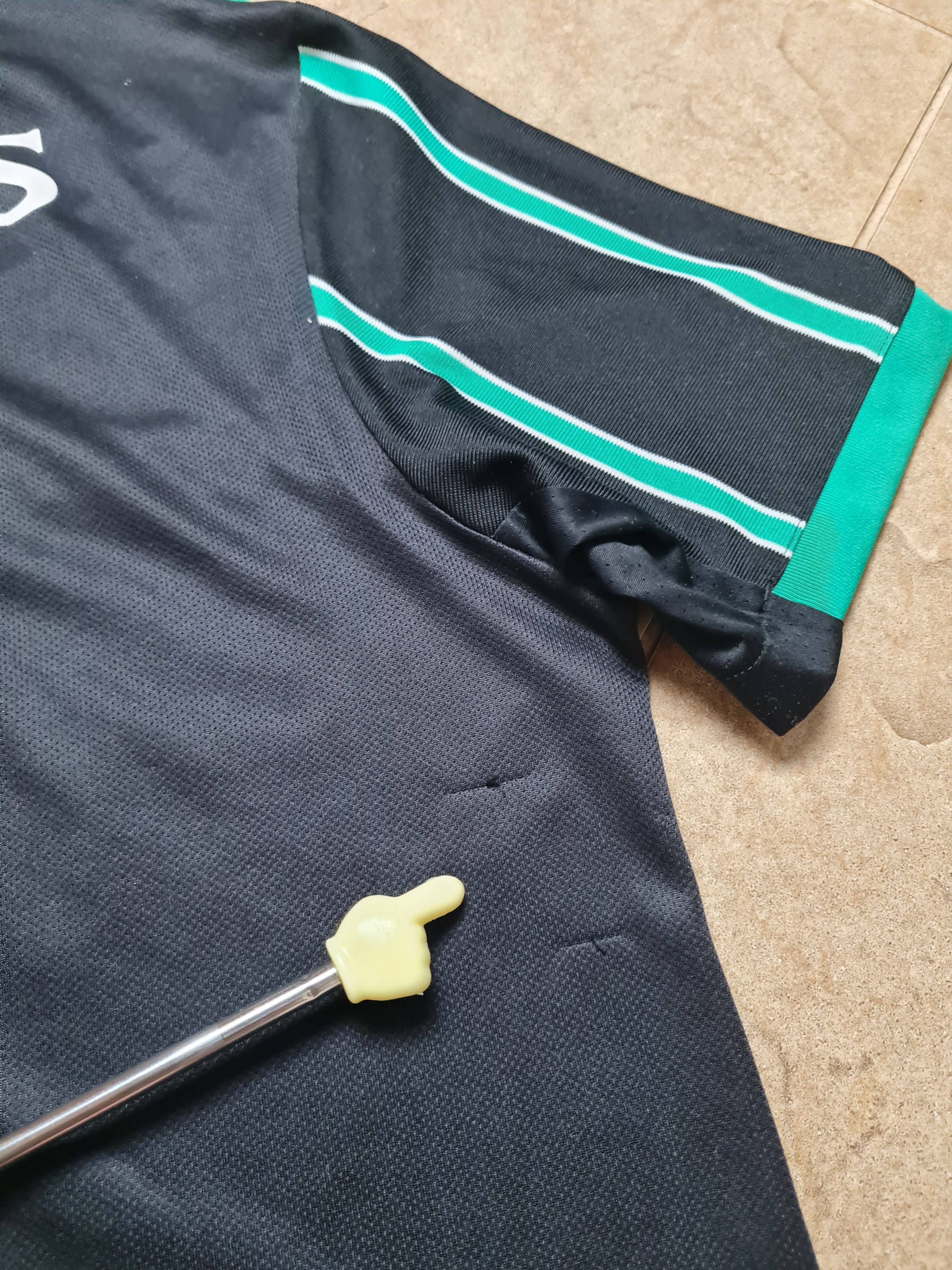 Adidas CELTIC 2022/2023 AWAY FOOTBALL SHIRT ADIDAS ADULT HA8326 Size US M / EU 48-50 / 2 - 21 Thumbnail