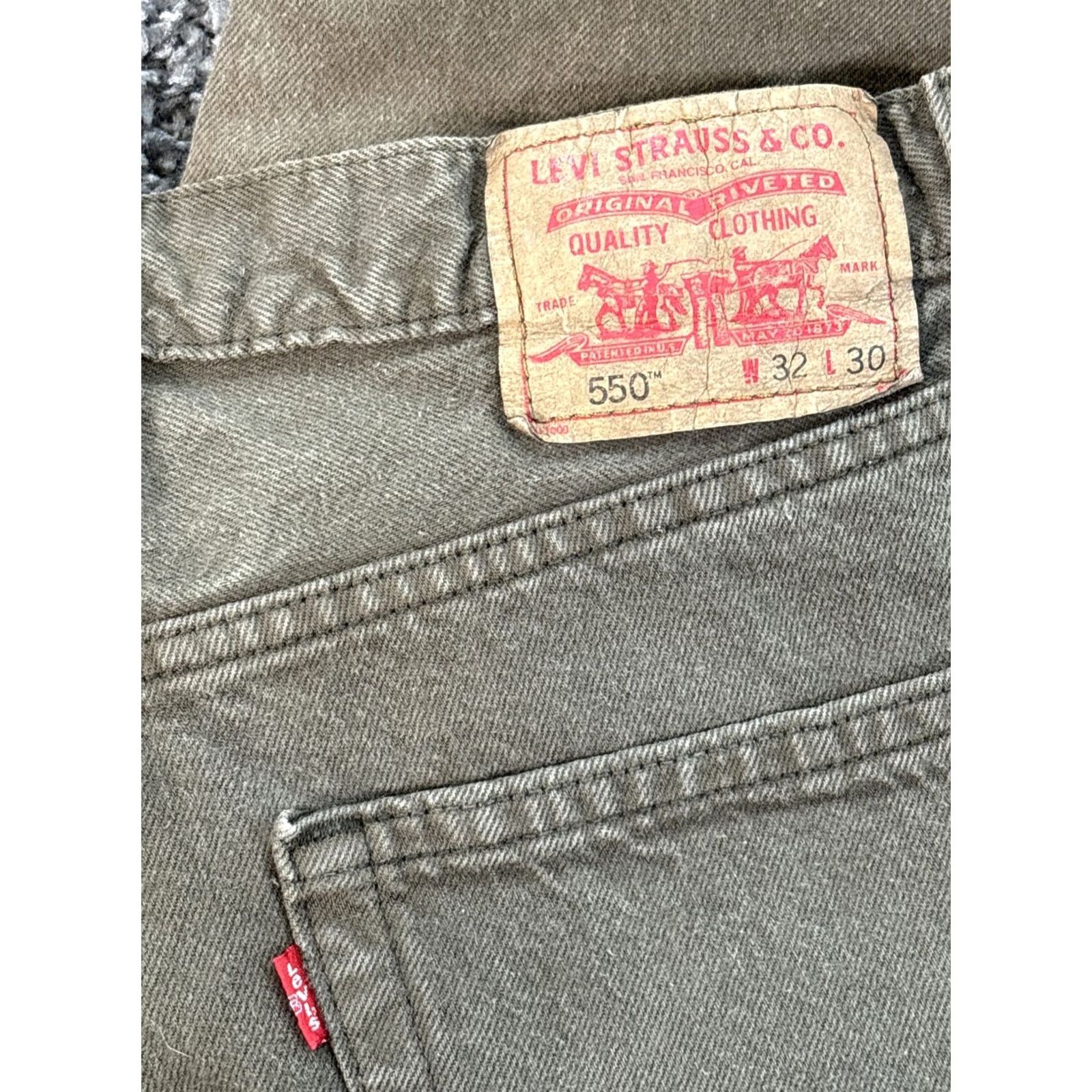 Levi's VINTAGE Levi's 550 Jeans Men 32x30 Dark Green Relaxed Straight 5-Pocket Denim Cotton USA 90s Retro Grunge Size US 32 / EU 48 - 6 Thumbnail