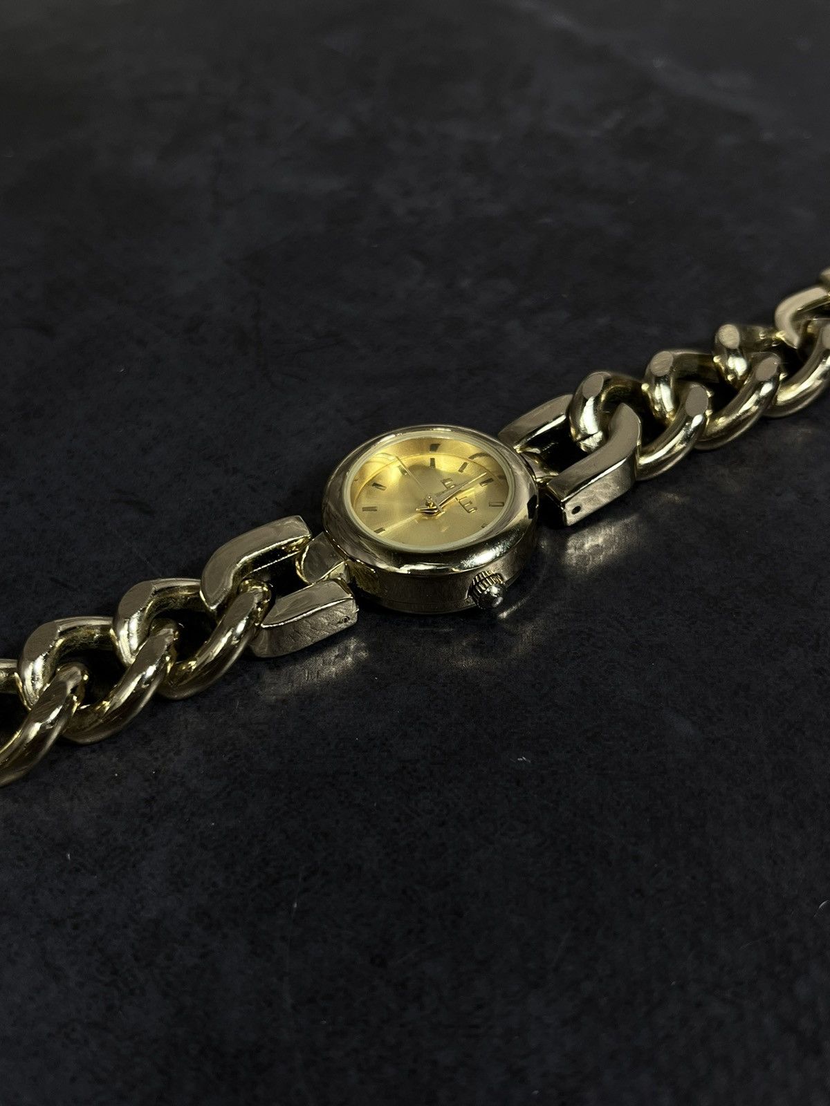 Hysteric Glamour MOHITO Gold Chain Watch, Minimalist Design, Modern Style Size ONE SIZE - 8 Thumbnail
