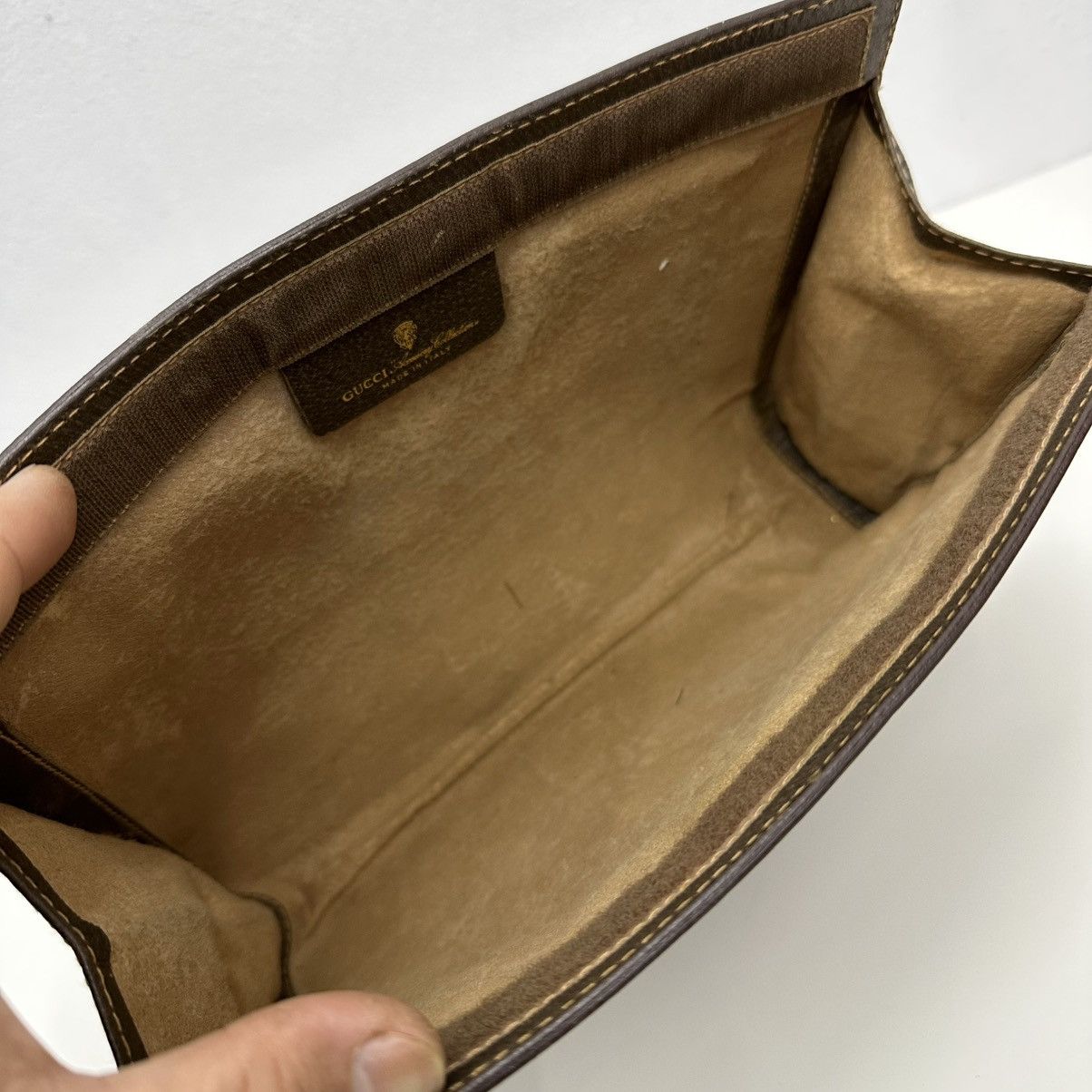 Vintage ‼️YES‼️ AUTHENTIC GUCCI GG SUPREME WEB SHERRY LINE CLUTCH BAG Size ONE SIZE - 7 Thumbnail