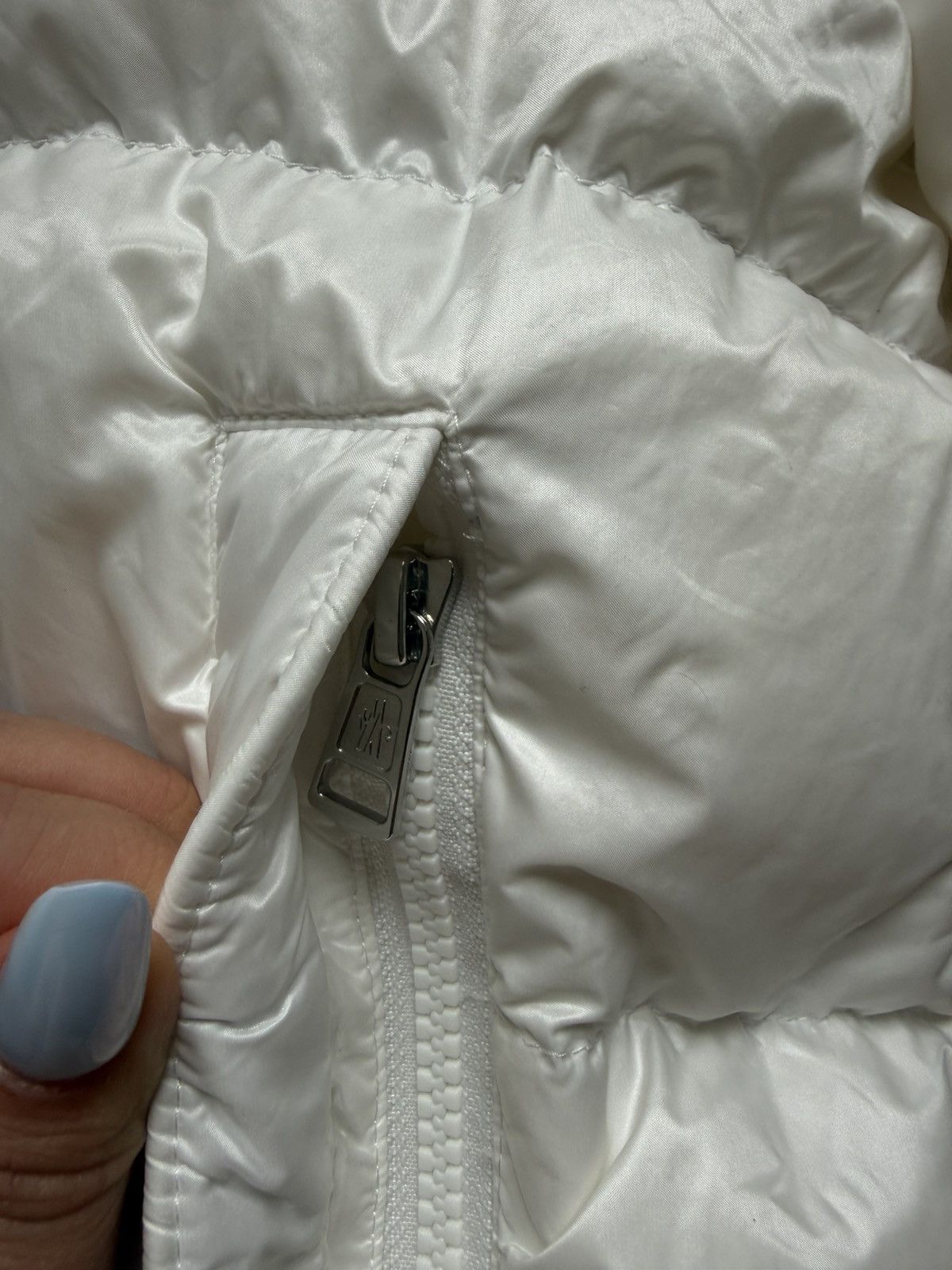 Moncler MONCLER Willm white hooded quilted down puffer jacket Size US S / EU 44-46 / 1 - 3 Thumbnail