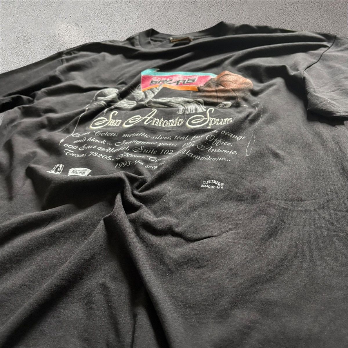 Nutmeg Vintage 1994 Nutmeg San Antonio Spurs T-shirt - Made in USA Size US XL / EU 56 / 4 - 3 Thumbnail