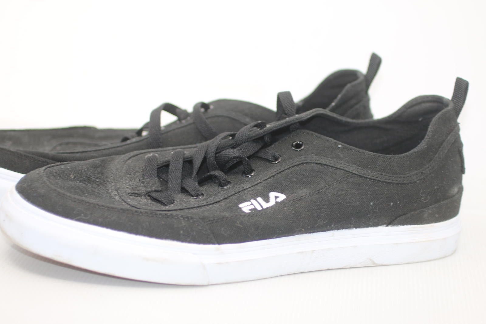 Fila FILA Black Canvas Sneakers Men’s Size 13 Coolmax Skate Shoes Size US 13 / EU 46 - 2 Thumbnail