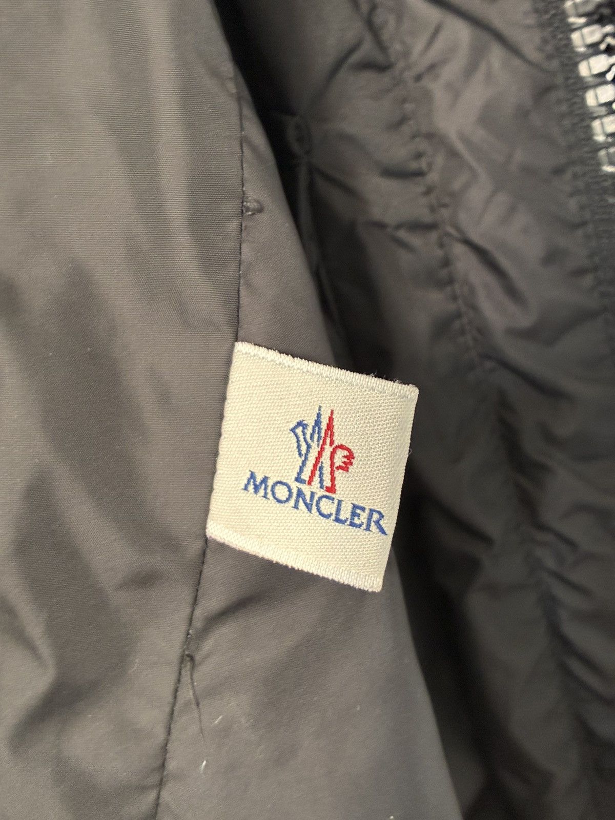 Moncler Nylon aix giubbotto Moncler jacket Size US XL / EU 56 / 4 - 8 Thumbnail