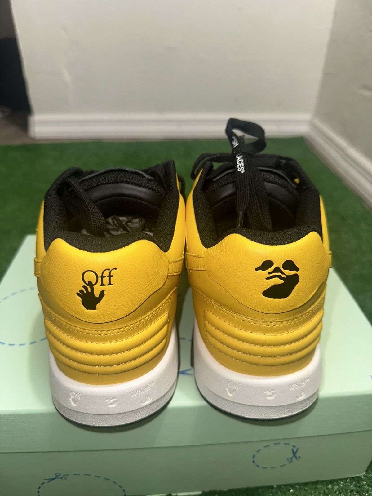 Off-White Off White Out Of Office Sneakers Size US 9 / EU 42 - 3 Thumbnail