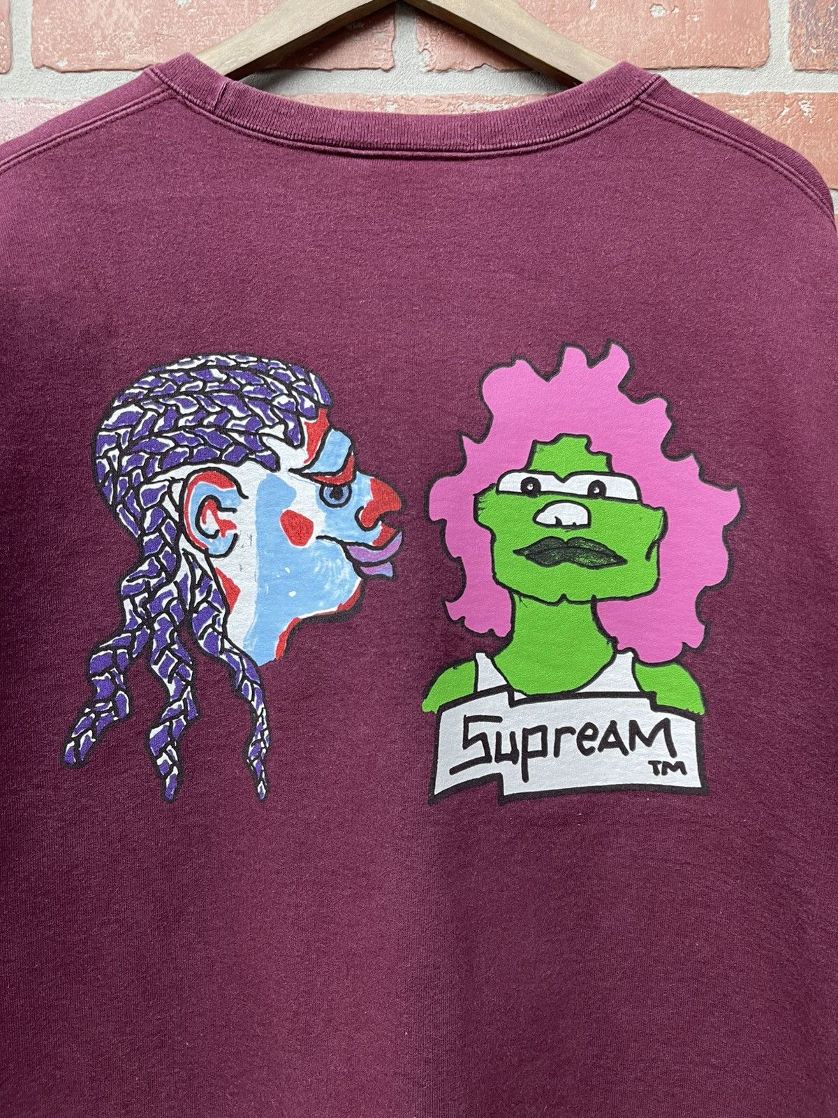 Supreme Size L - Supreme Gonz Heads Crewneck Sweater Burgundy Size US L / EU 52-54 / 3 - 7 Thumbnail