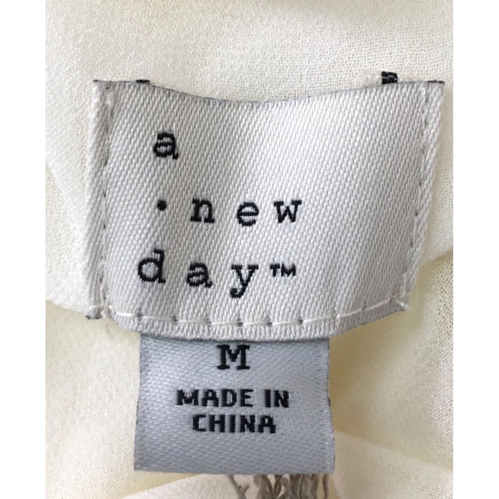 Vintage A New Day Blouse Womens M Ivory Long Sleeve Layered Bell V Neck Textured Lined Shirt Size M / US 6-8 / IT 42-44 - 7 Thumbnail