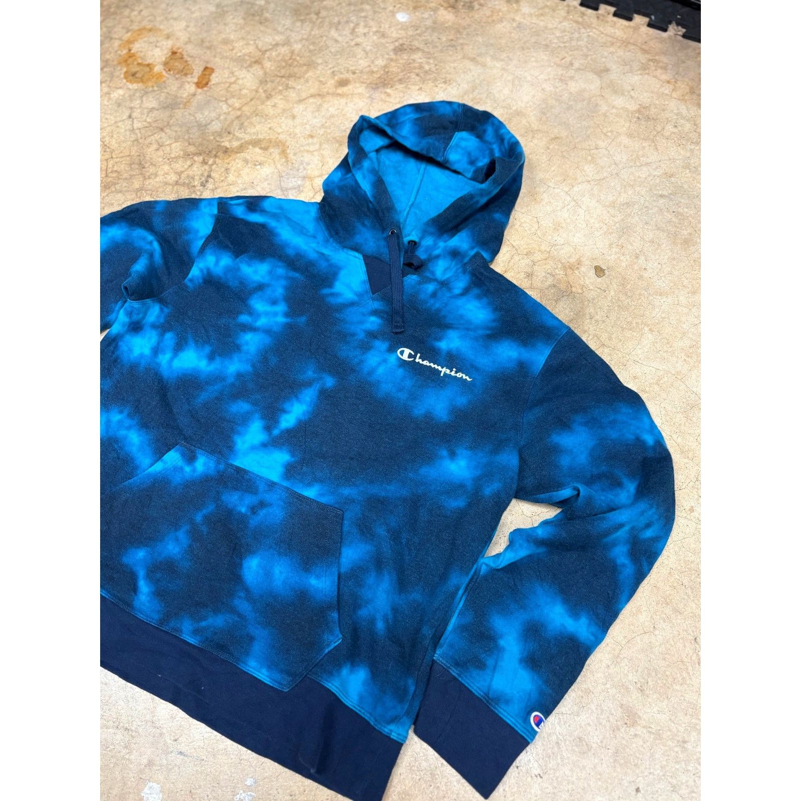 Champion Champion Blue Tie-Dye Hoodie (Modern Streetwear) L Size US L / EU 52-54 / 3 - 3 Thumbnail
