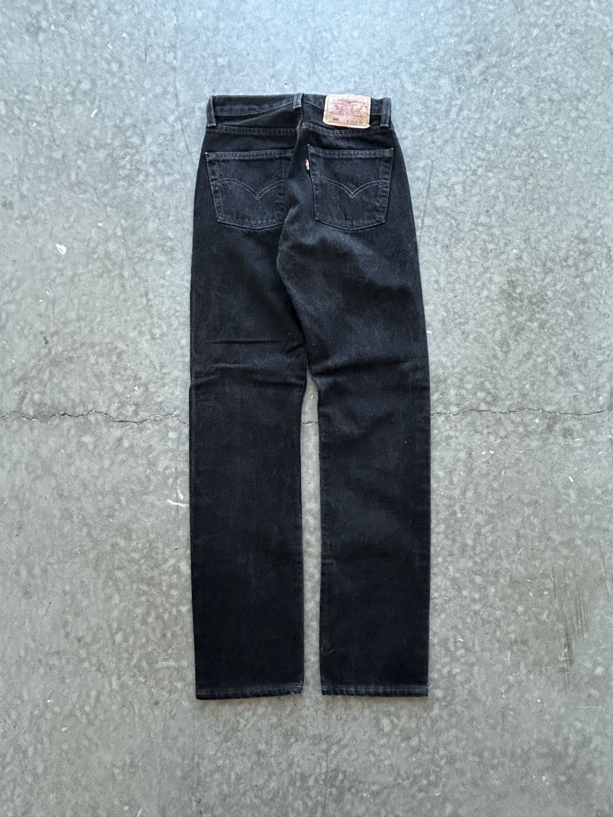 Levi's Vintage 90s Black Levis 501 Denim Jeans 26x32 Size US 26 / EU 42 - 1 Thumbnail