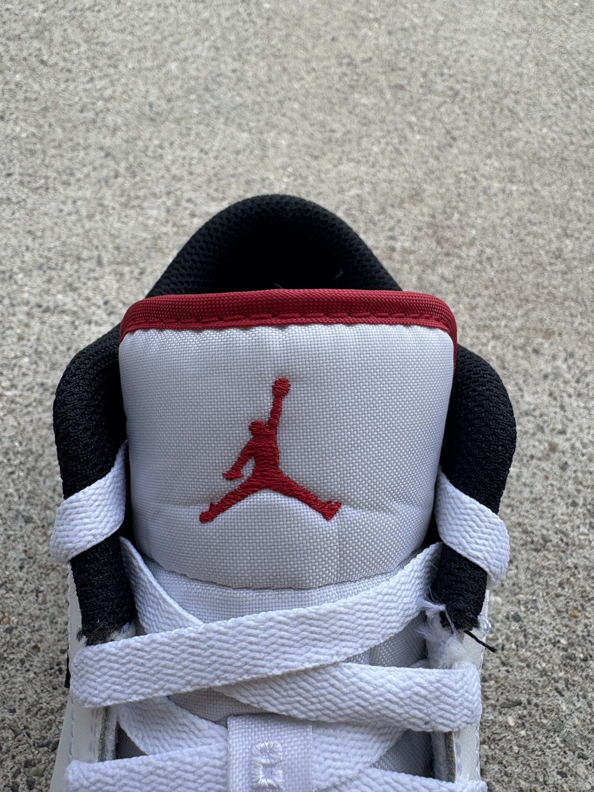 Jordan Brand 2021 Jordan 1 Low “White Gym Red” (GS) Size 5.5Y Size US 5.5 / EU 38 - 3 Thumbnail