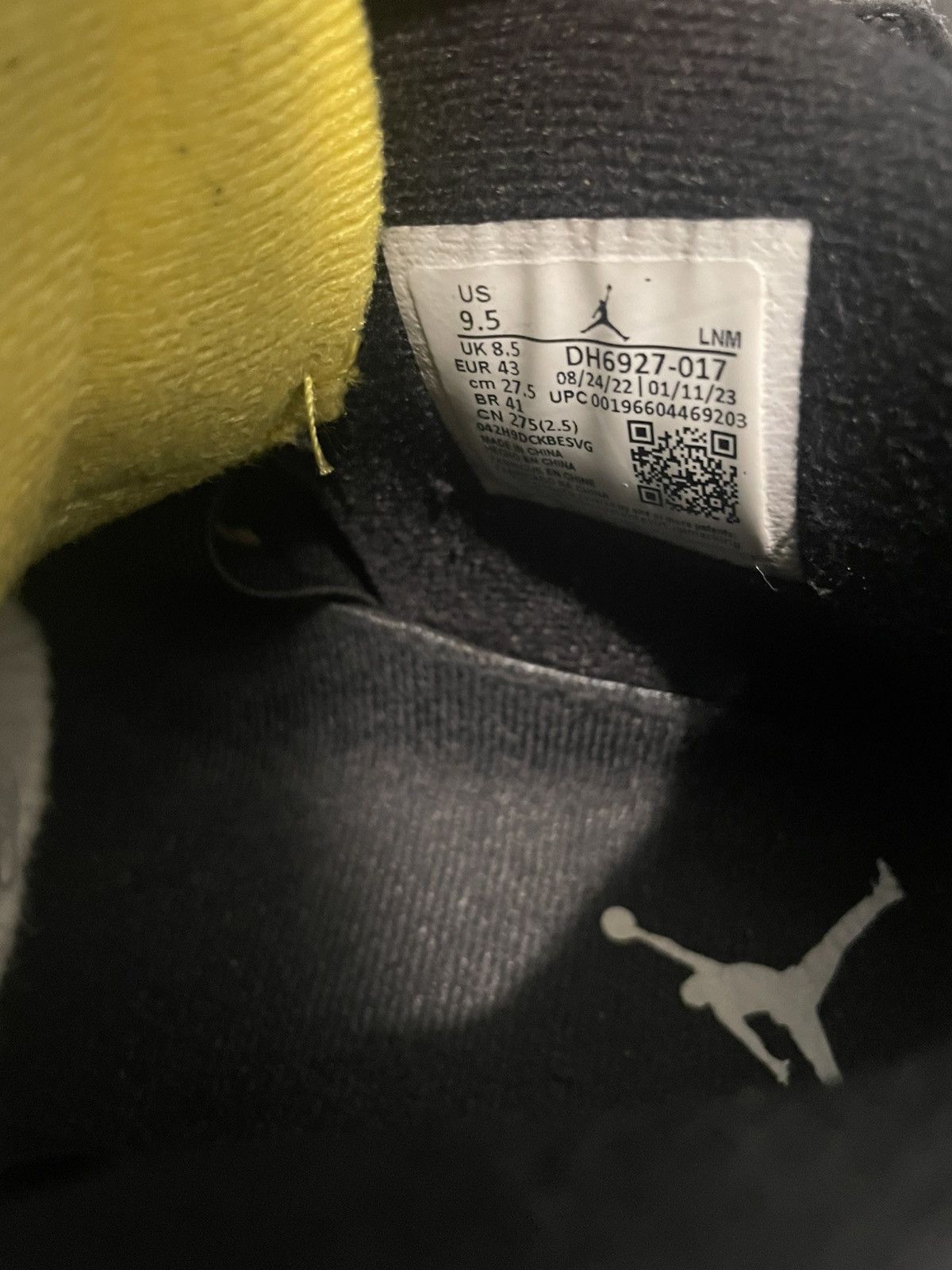 Jordan Brand Black and Yellow “Thunder” Jordan 4s Size US 9.5 / EU 42-43 - 4 Thumbnail
