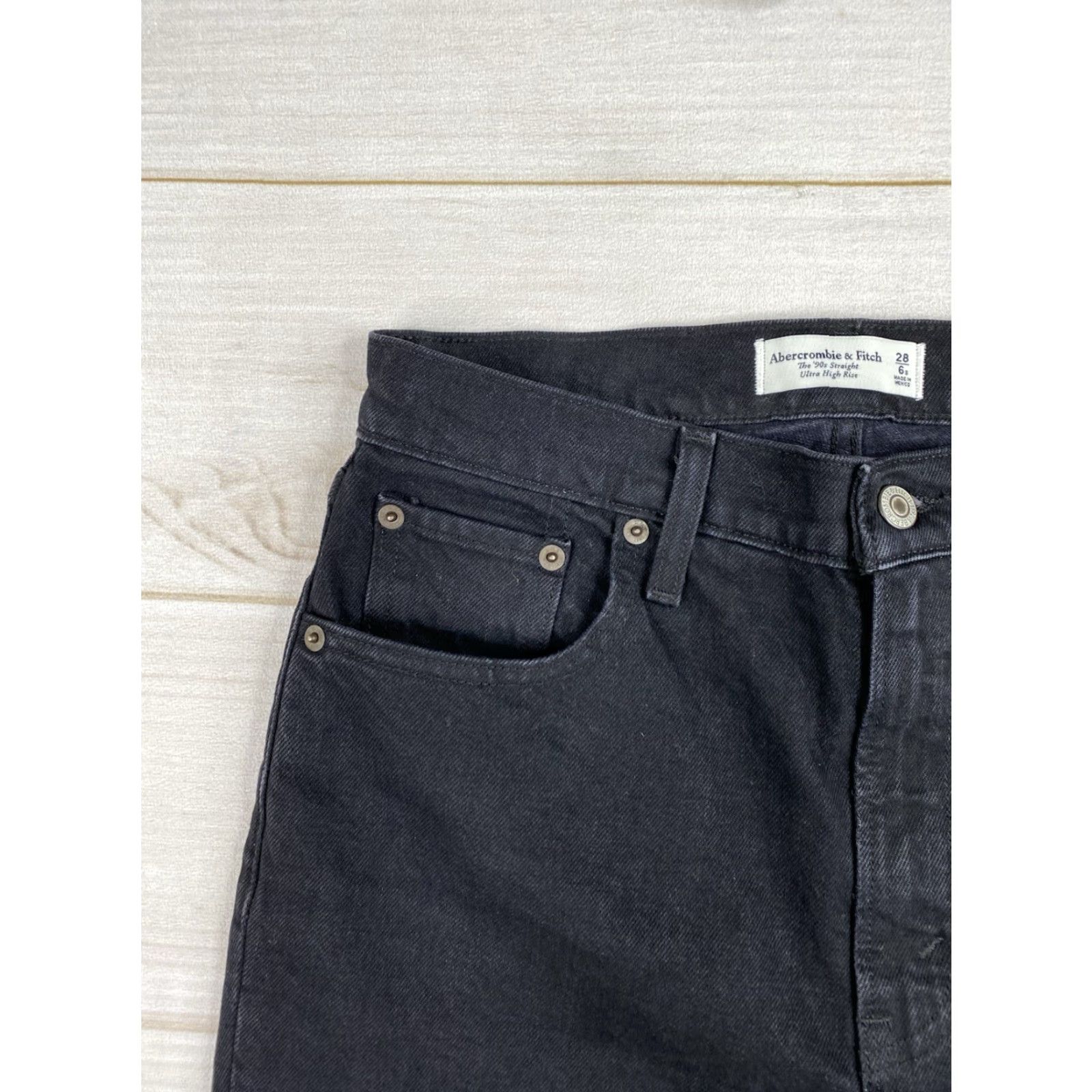 Abercrombie & Fitch Abercrombie & Fitch Jeans Womens Sz 28 6 Black The 90s Straight Ultra High Rise Shirt Womens Jeans 90s Black Abercrombie & Fitch Mens? Size 28" / US 6 / IT 42 - 2 Thumbnail