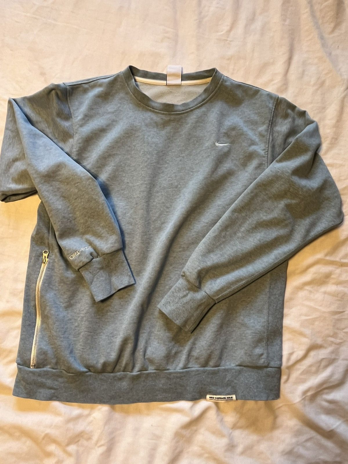 Nike Worn by D1 basketball player 6’8” 210 pounds Size US L / EU 52-54 / 3 - 1 Thumbnail