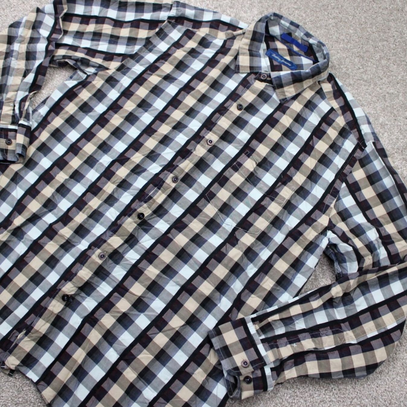 Tommy Bahama Tommy Bahama Silk Shirt Button-Up Plaid Long Sleeve Blue Black Tan Mens Large Size US L / EU 52-54 / 3 - 3 Thumbnail